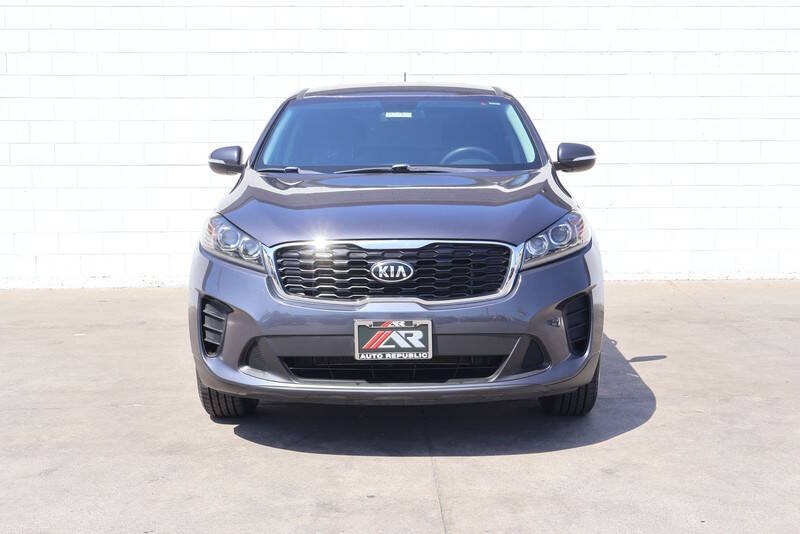 kia sorento 2019 5XYPG4A33KG453035 image kia sorento 2019 5XYPG4A33KG453035 image