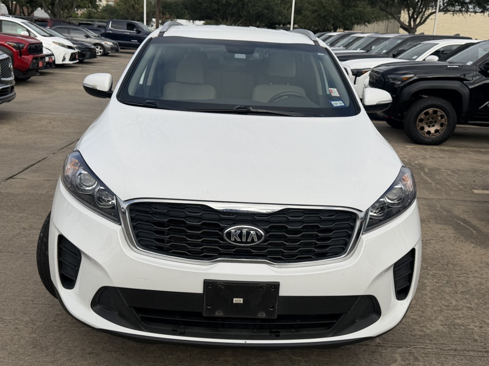 kia sorento 2019 5XYPG4A32KG595666 image kia sorento 2019 5XYPG4A32KG595666 image