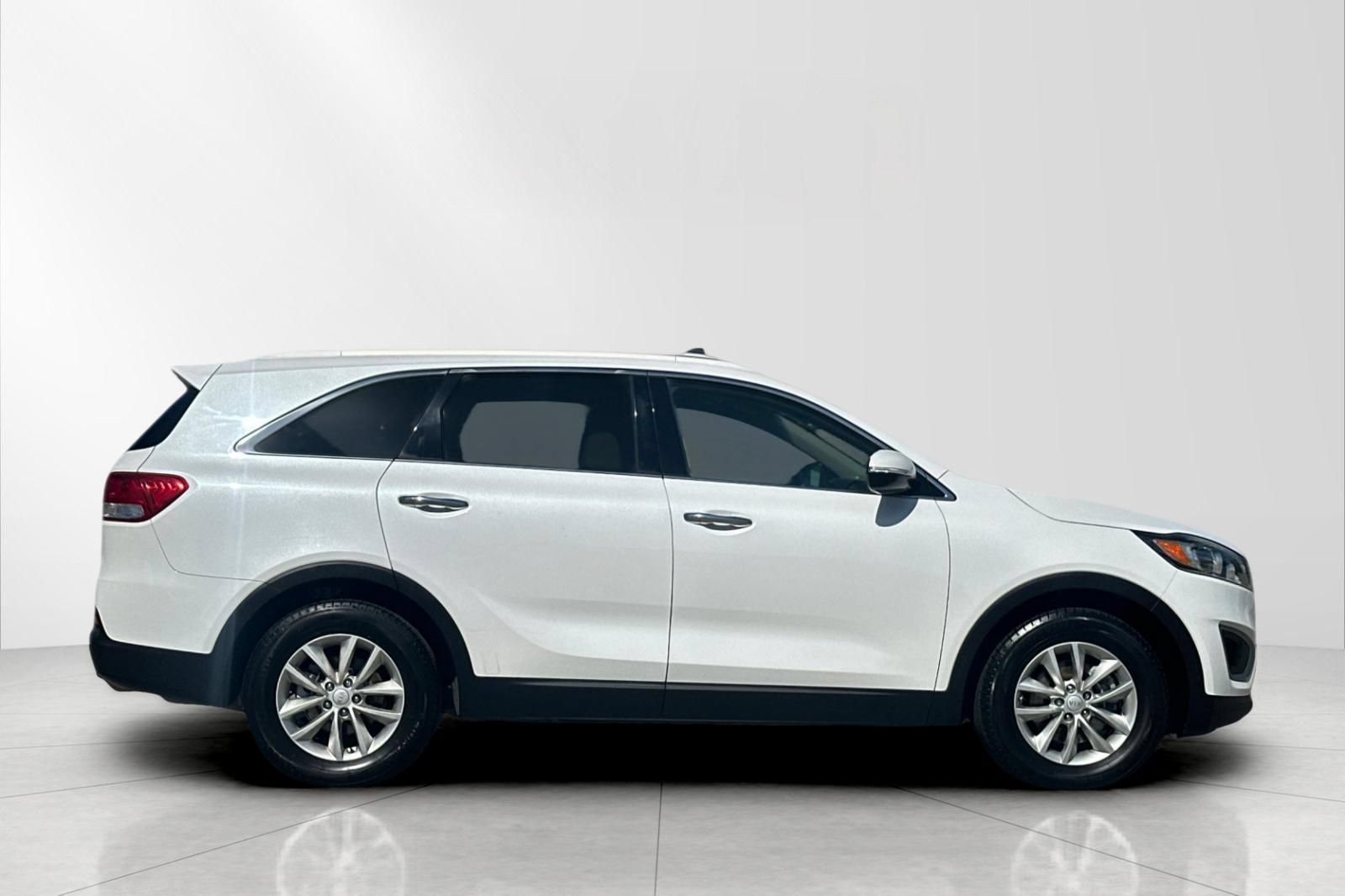 kia sorento 2017 5XYPG4A57HG287824 image kia sorento 2017 5XYPG4A57HG287824 image