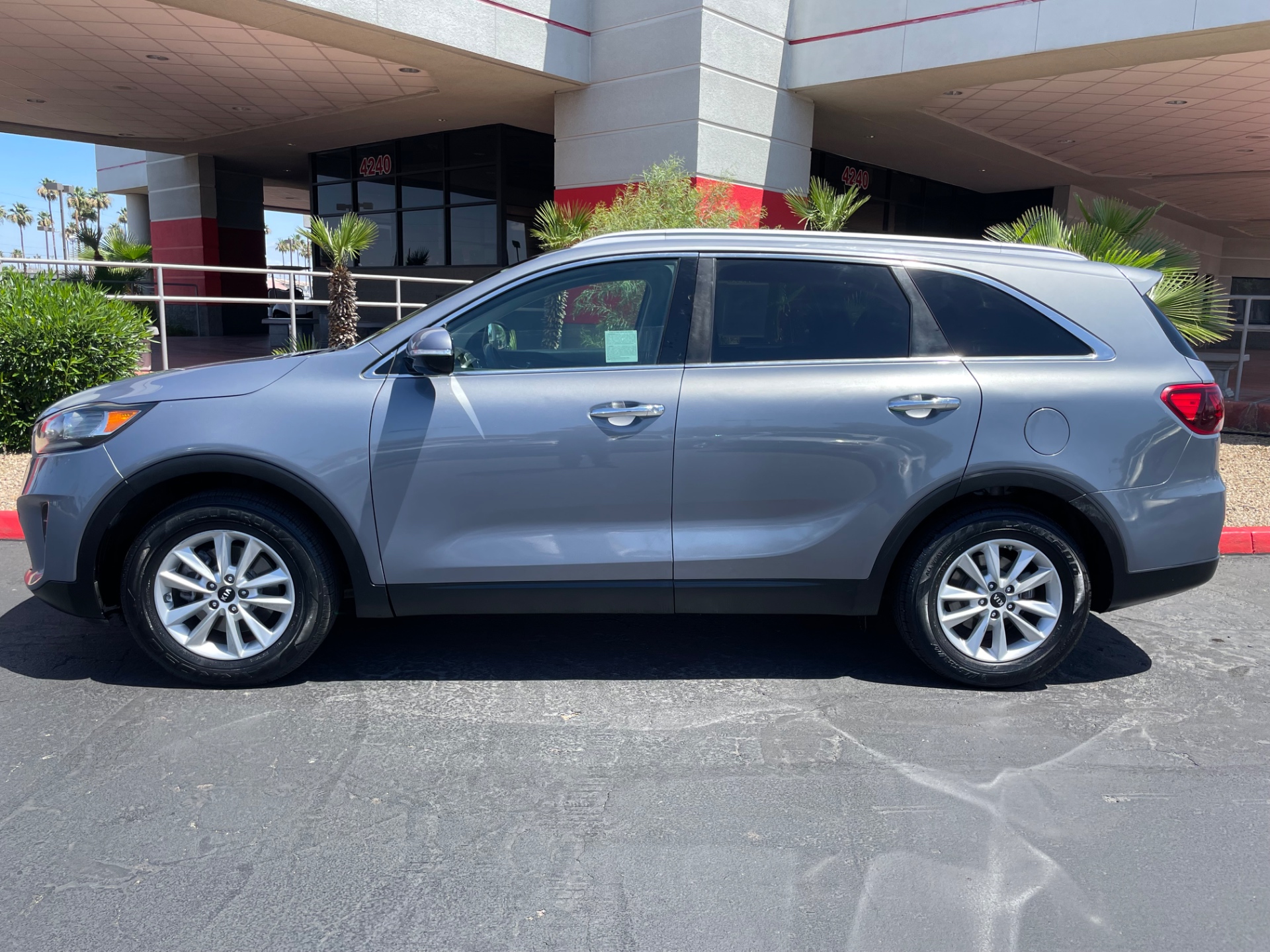 kia sorento 2020 5XYPG4A31LG710937 image kia sorento 2020 5XYPG4A31LG710937 image