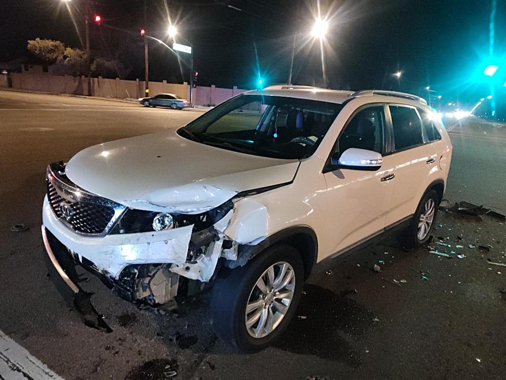 kia sorento 2011 5XYKT4A26BG048557 image kia sorento 2011 5XYKT4A26BG048557 image