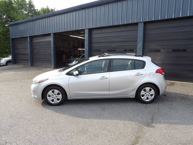 kia forte5 2017 KNAFK5A85H5692175 image kia forte5 2017 KNAFK5A85H5692175 image