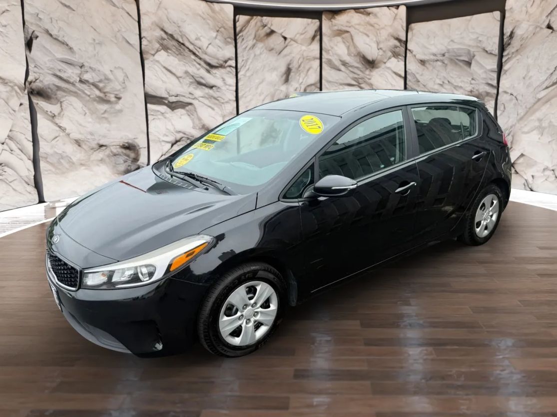 kia forte5 2017 KNAFK5A8XH5712095 image kia forte5 2017 KNAFK5A8XH5712095 image