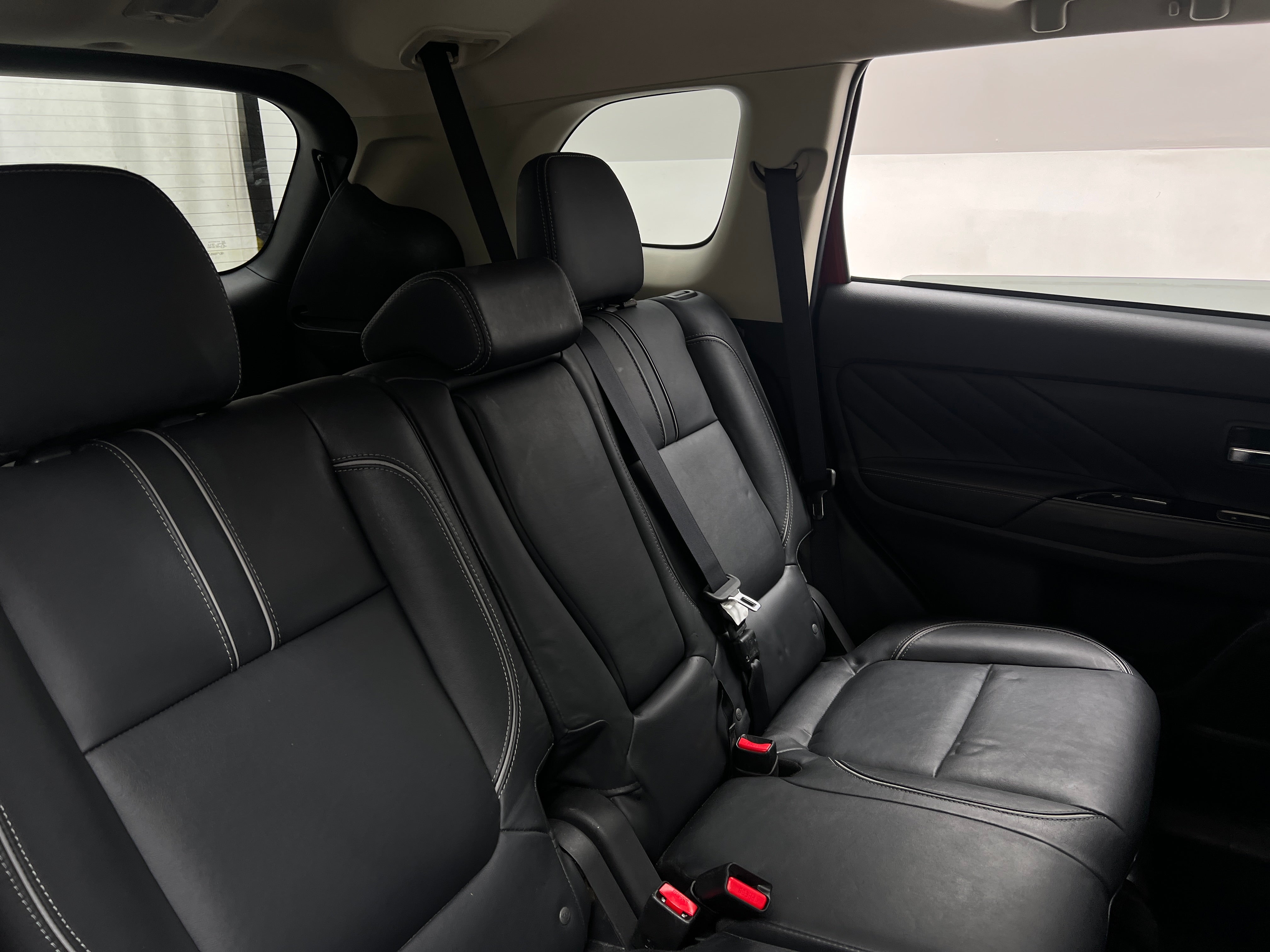 mitsubishi outlander 2018 JA4J24A5XJZ031876 image mitsubishi outlander 2018 JA4J24A5XJZ031876 image