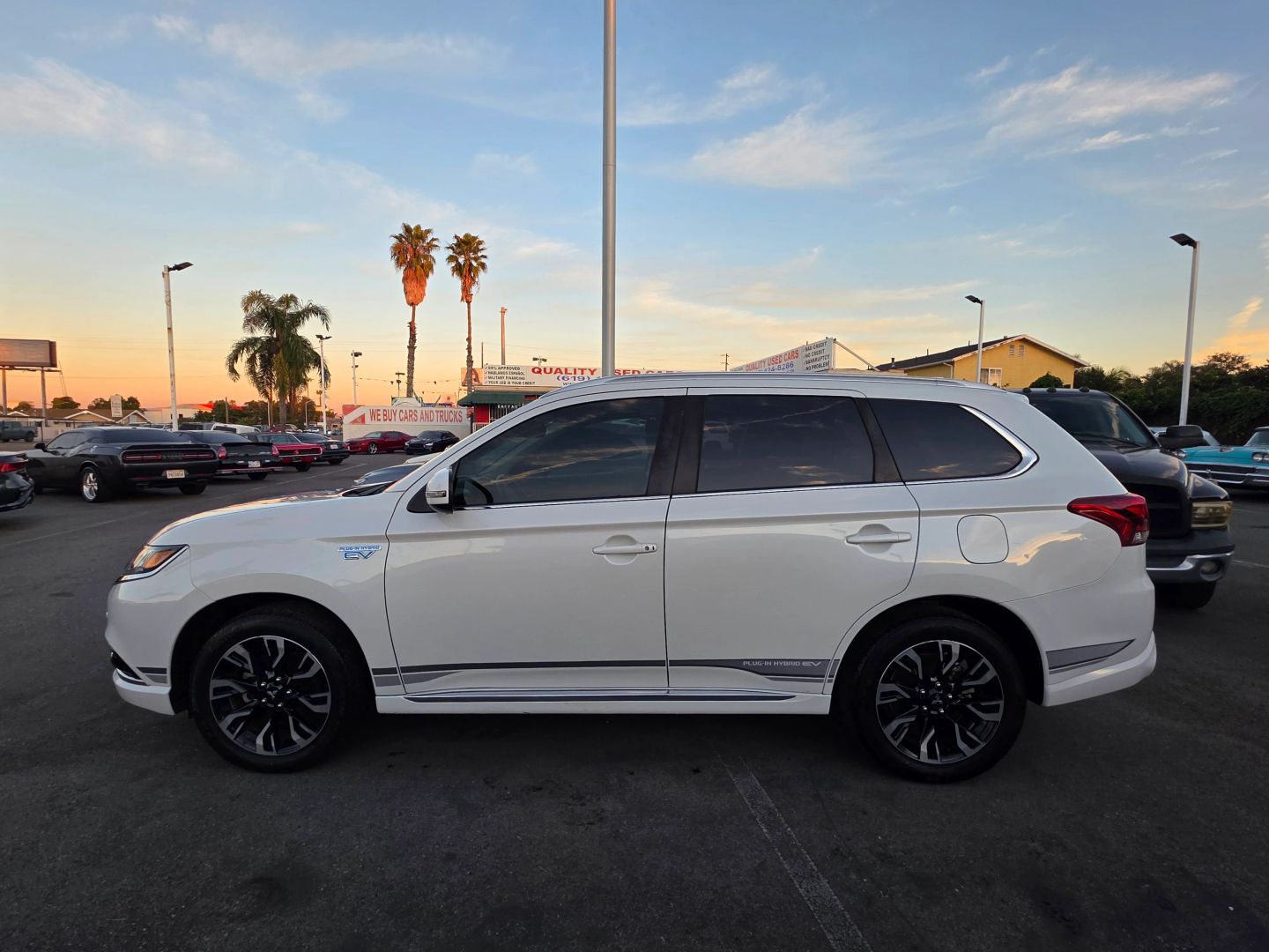 mitsubishi outlander 2018 JA4J24A55JZ030070 image mitsubishi outlander 2018 JA4J24A55JZ030070 image