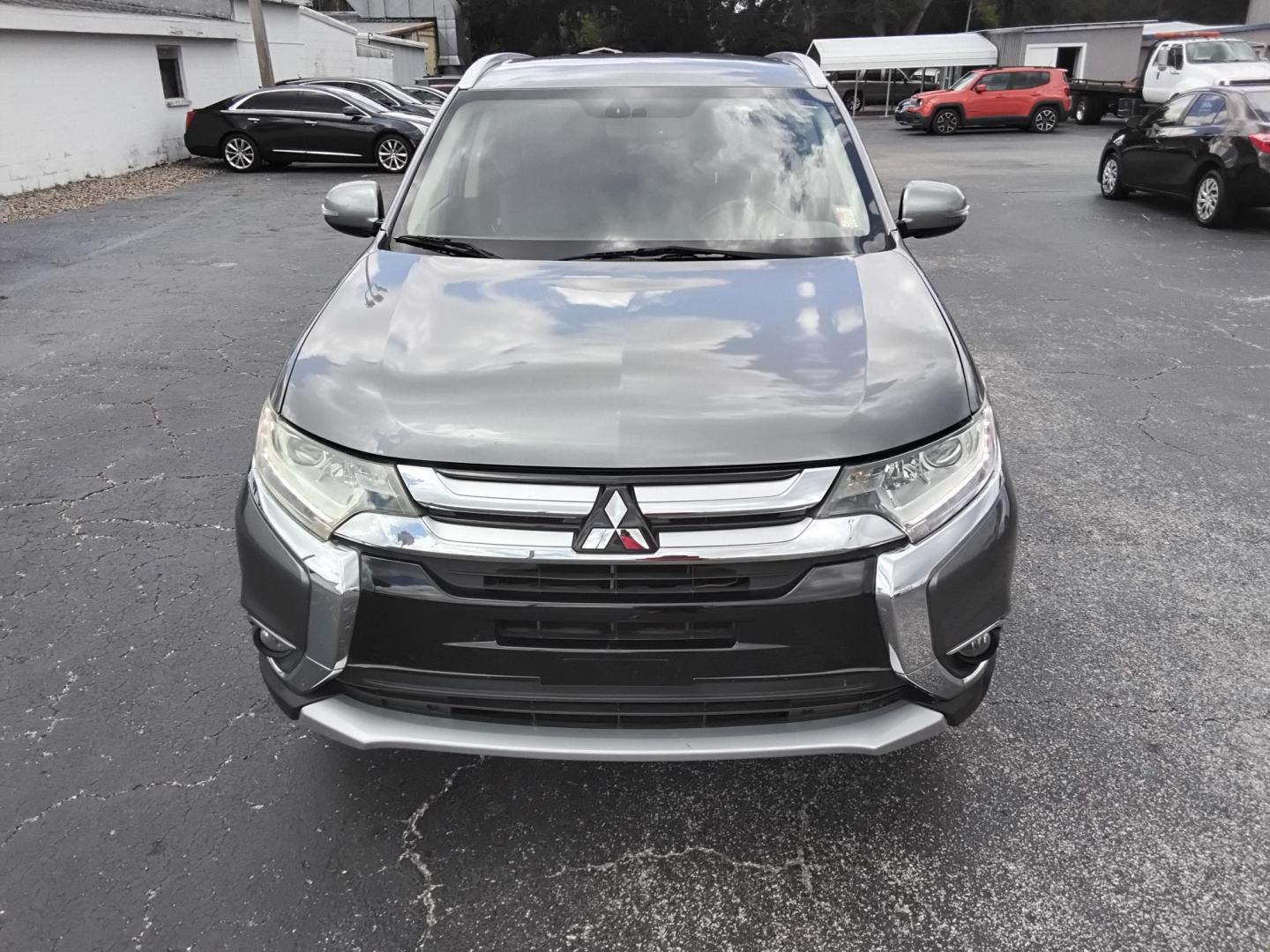 mitsubishi outlander 2018 JA4AD3A32JJ000915 image mitsubishi outlander 2018 JA4AD3A32JJ000915 image