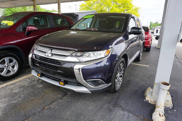 mitsubishi outlander 2018 JA4AD2A30JZ060820 image mitsubishi outlander 2018 JA4AD2A30JZ060820 image