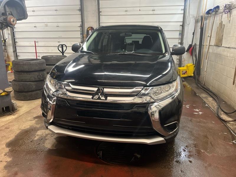 mitsubishi outlander 2018 JA4AD2A34JJ004894 image mitsubishi outlander 2018 JA4AD2A34JJ004894 image