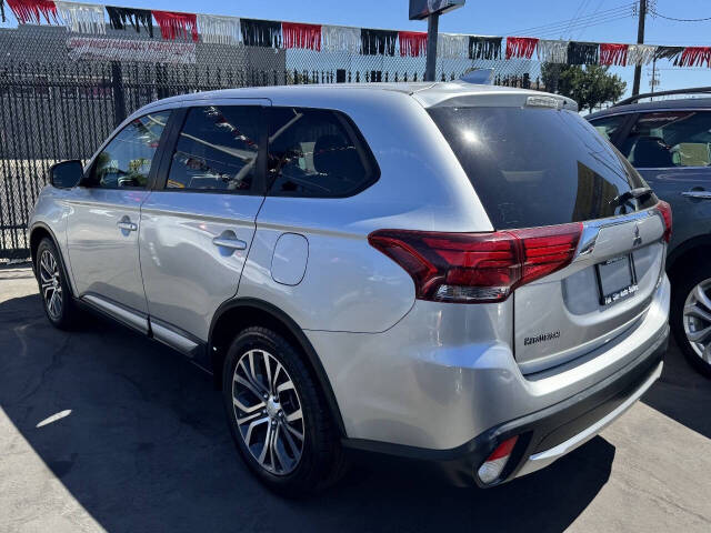 mitsubishi outlander 2018 JA4AD2A37JZ012151 image mitsubishi outlander 2018 JA4AD2A37JZ012151 image