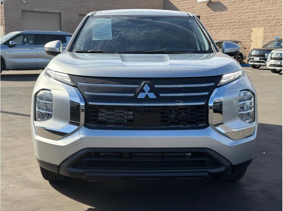 mitsubishi outlander 2026 JA4J3UAB6TZ012781 image mitsubishi outlander 2026 JA4J3UAB6TZ012781 image