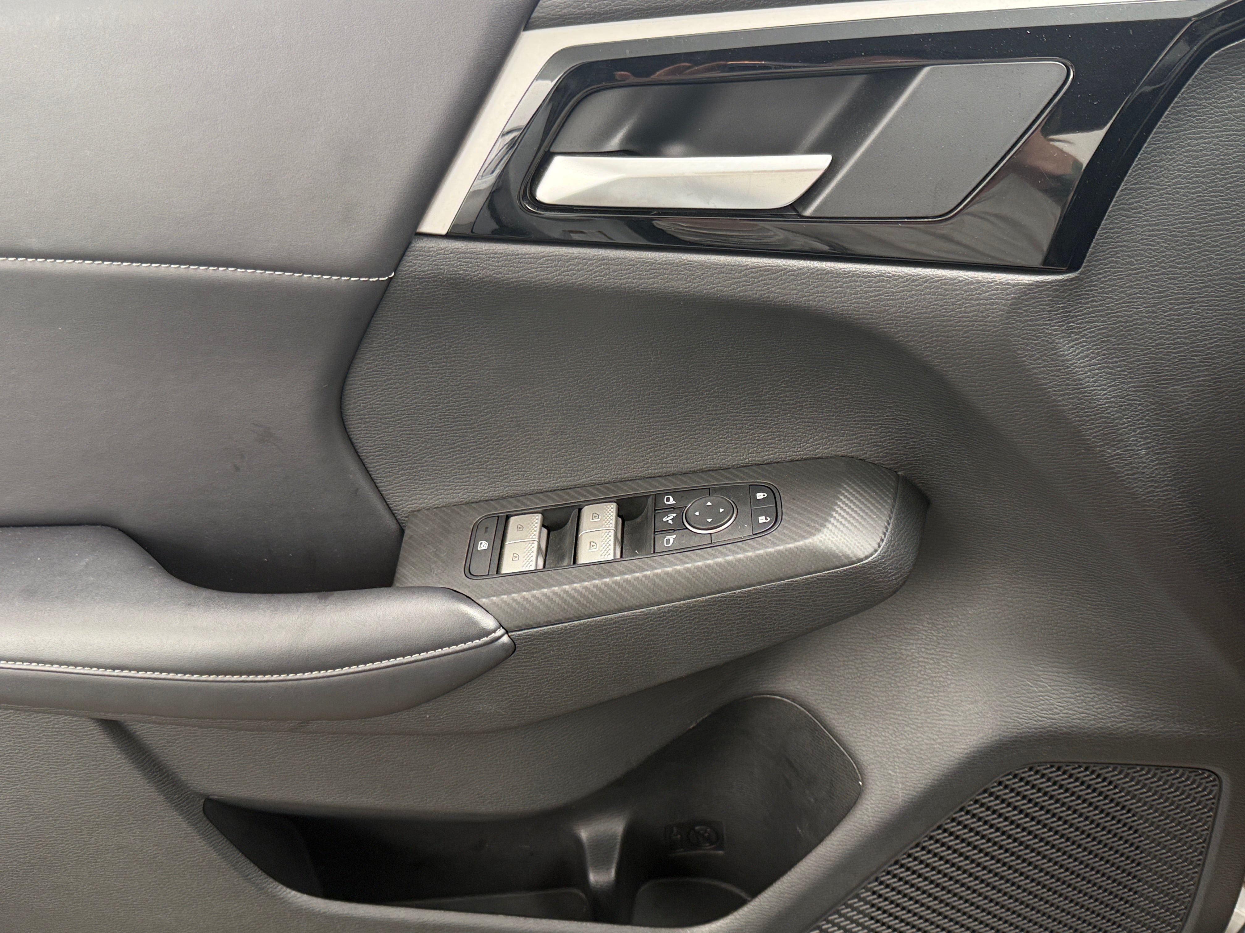 mitsubishi outlander 2024 JA4J4VA88RZ012863 image mitsubishi outlander 2024 JA4J4VA88RZ012863 image