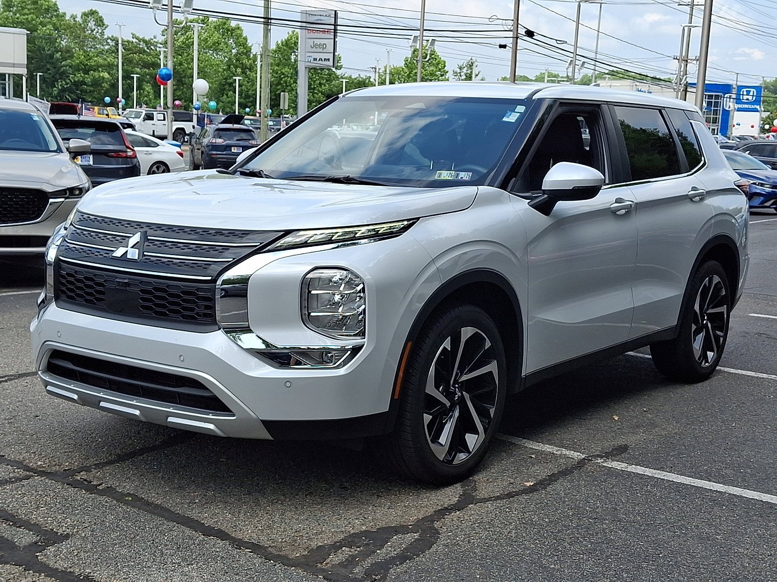 mitsubishi outlander 2024 JA4J3VA89RZ053795 image mitsubishi outlander 2024 JA4J3VA89RZ053795 image