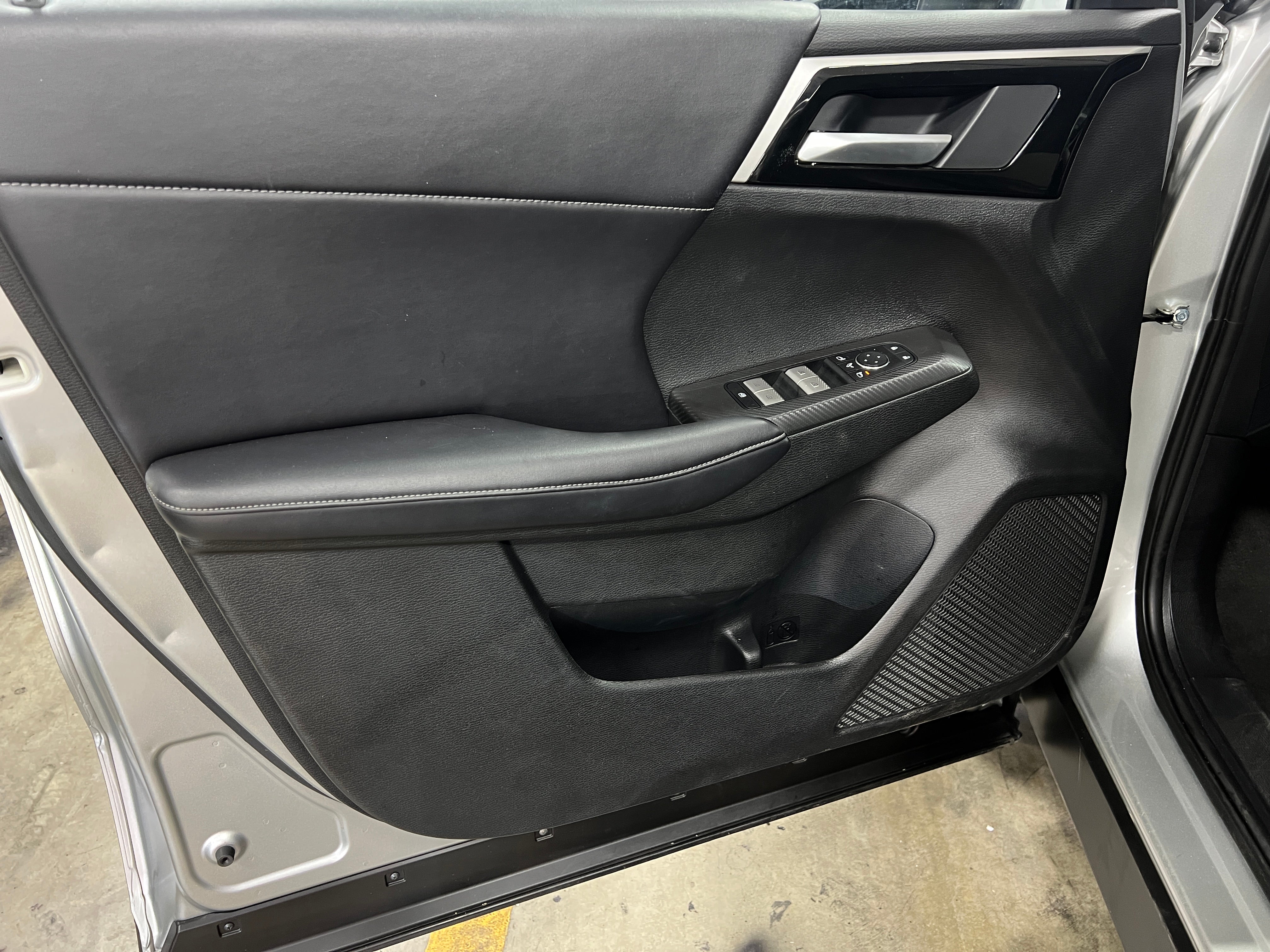 mitsubishi outlander 2024 JA4J3VA88RZ042688 image mitsubishi outlander 2024 JA4J3VA88RZ042688 image