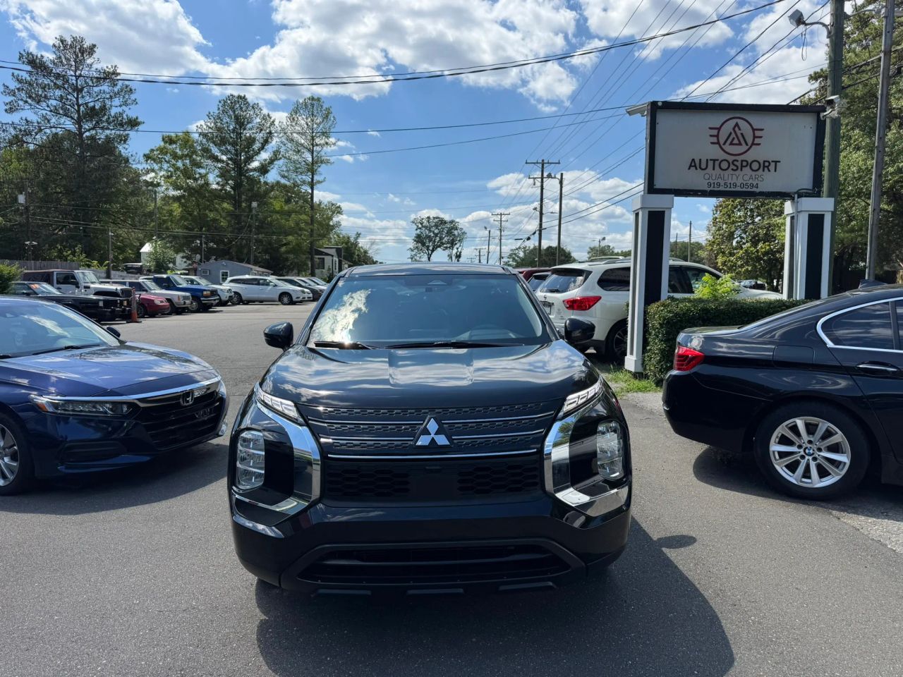 mitsubishi outlander 2024 JA4J3UA82RZ071095 image mitsubishi outlander 2024 JA4J3UA82RZ071095 image