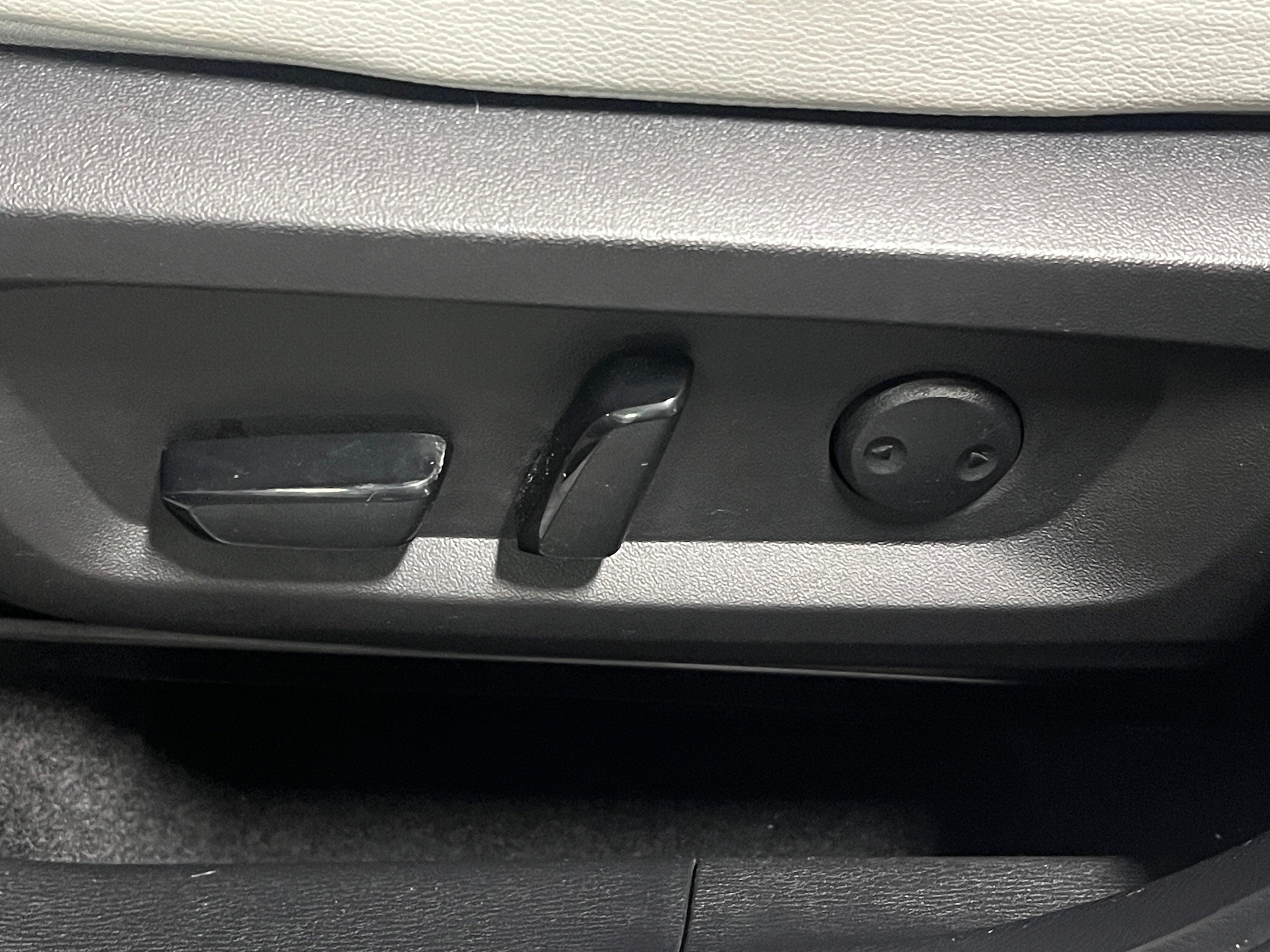 mitsubishi outlander 2024 JA4J3WA82RZ053840 image mitsubishi outlander 2024 JA4J3WA82RZ053840 image
