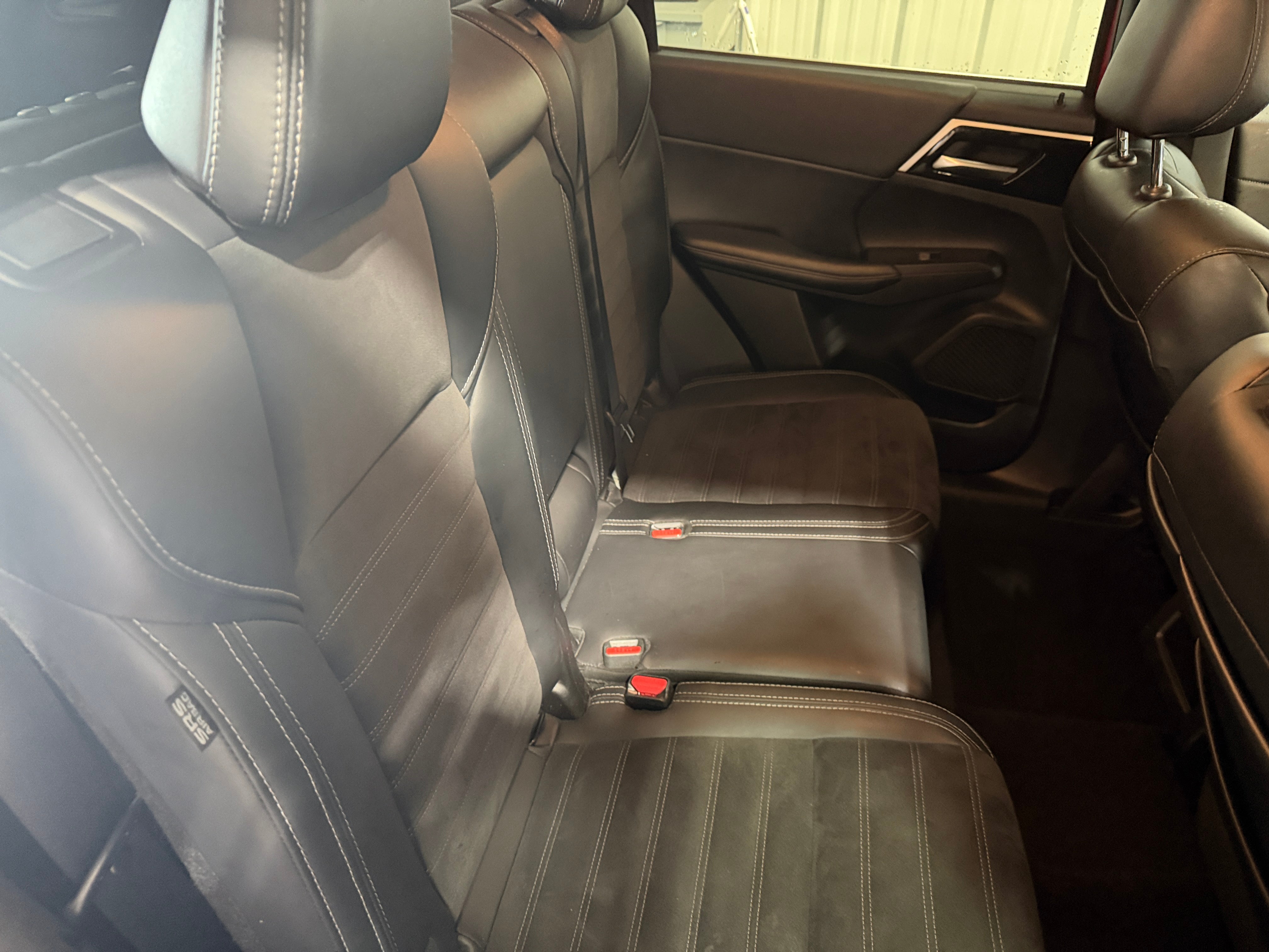 mitsubishi outlander 2024 JA4J3VA83RZ064596 image mitsubishi outlander 2024 JA4J3VA83RZ064596 image
