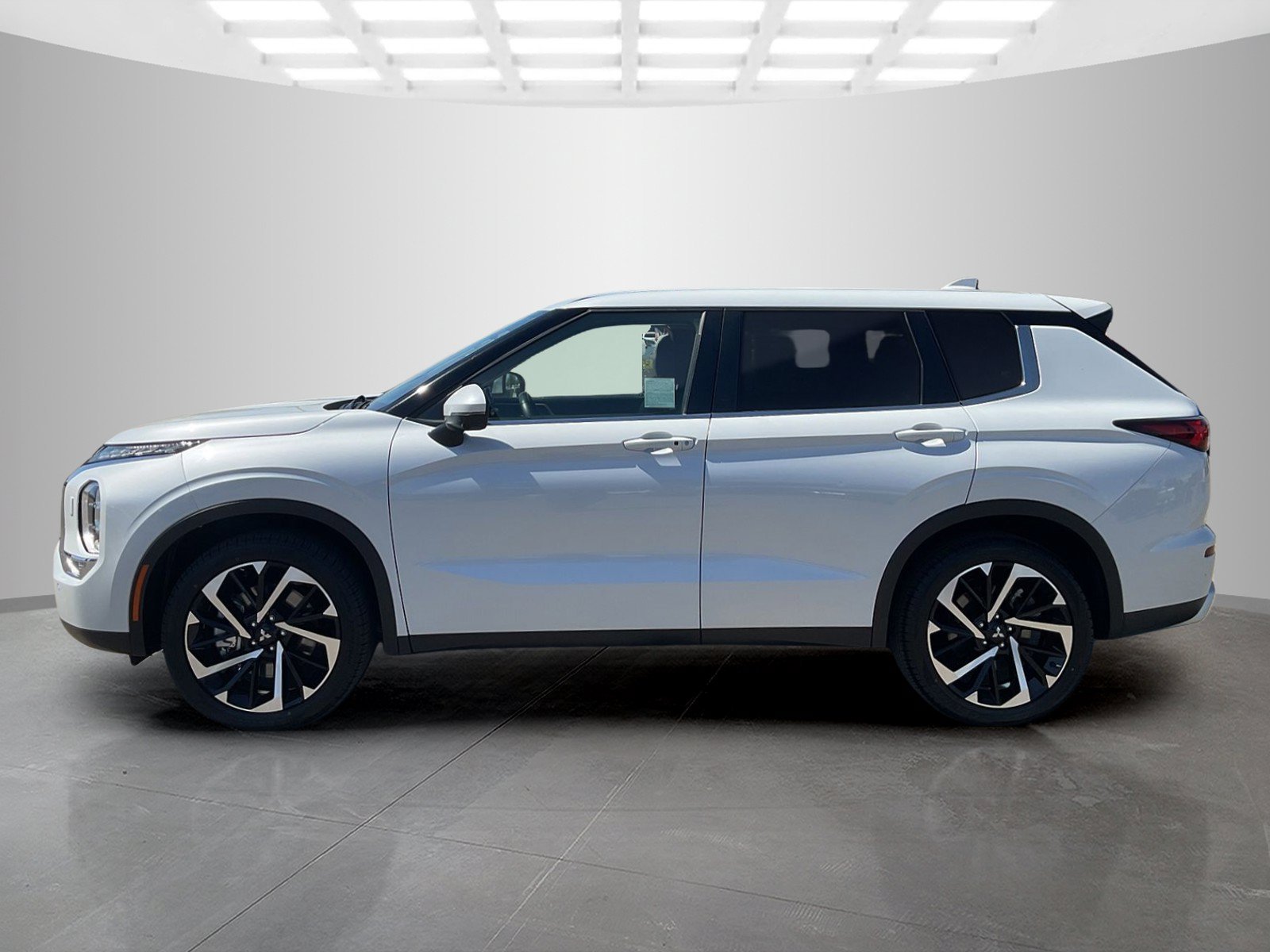 mitsubishi outlander 2024 JA4J4VA82RZ052033 image mitsubishi outlander 2024 JA4J4VA82RZ052033 image