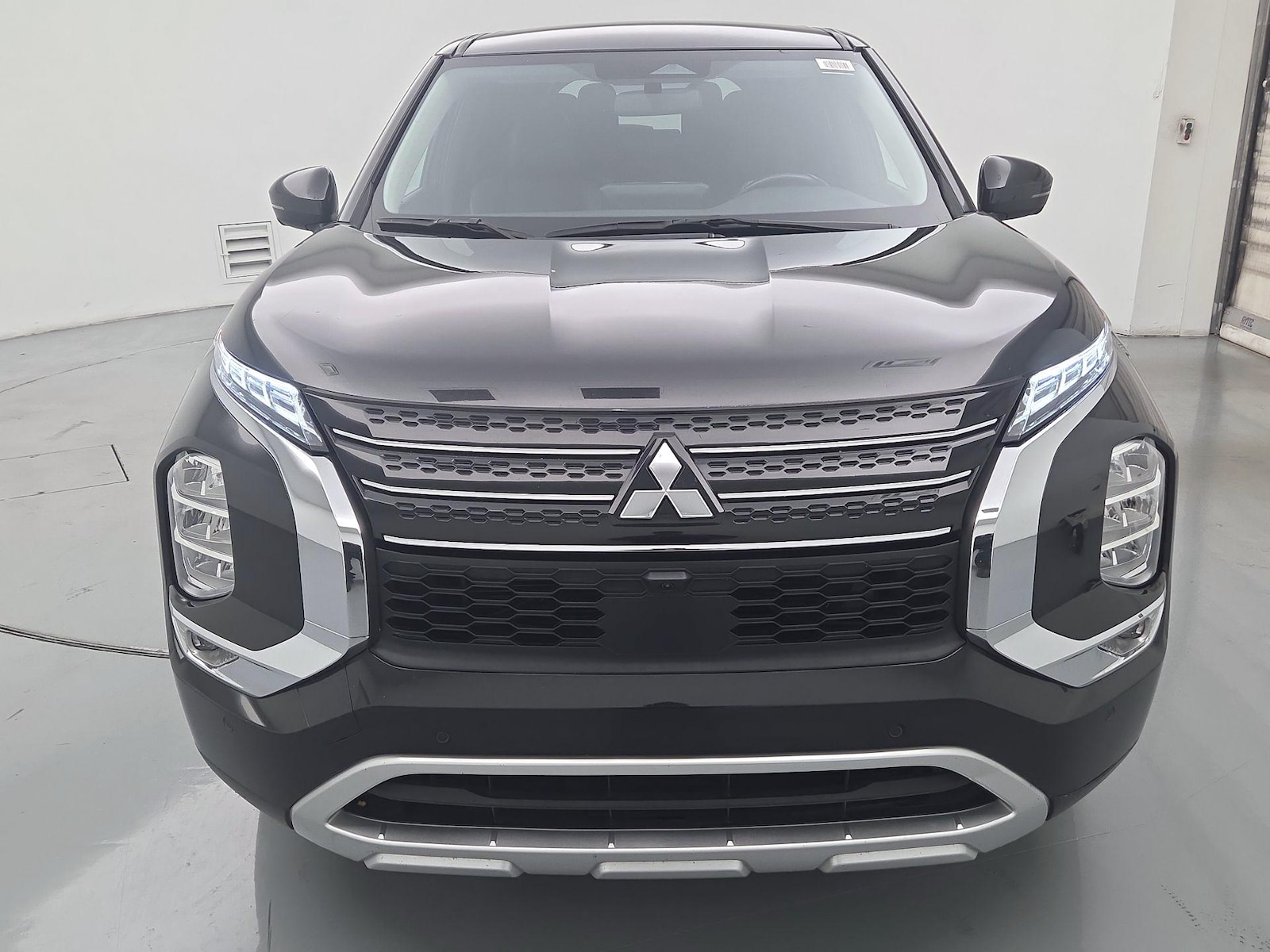 mitsubishi outlander 2024 JA4J3VA88RZ081927 image mitsubishi outlander 2024 JA4J3VA88RZ081927 image