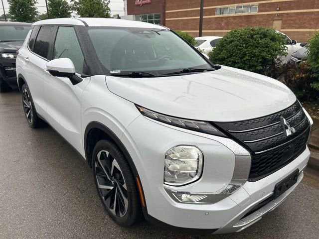 mitsubishi outlander 2024 JA4J3VA87RZ068439 image mitsubishi outlander 2024 JA4J3VA87RZ068439 image