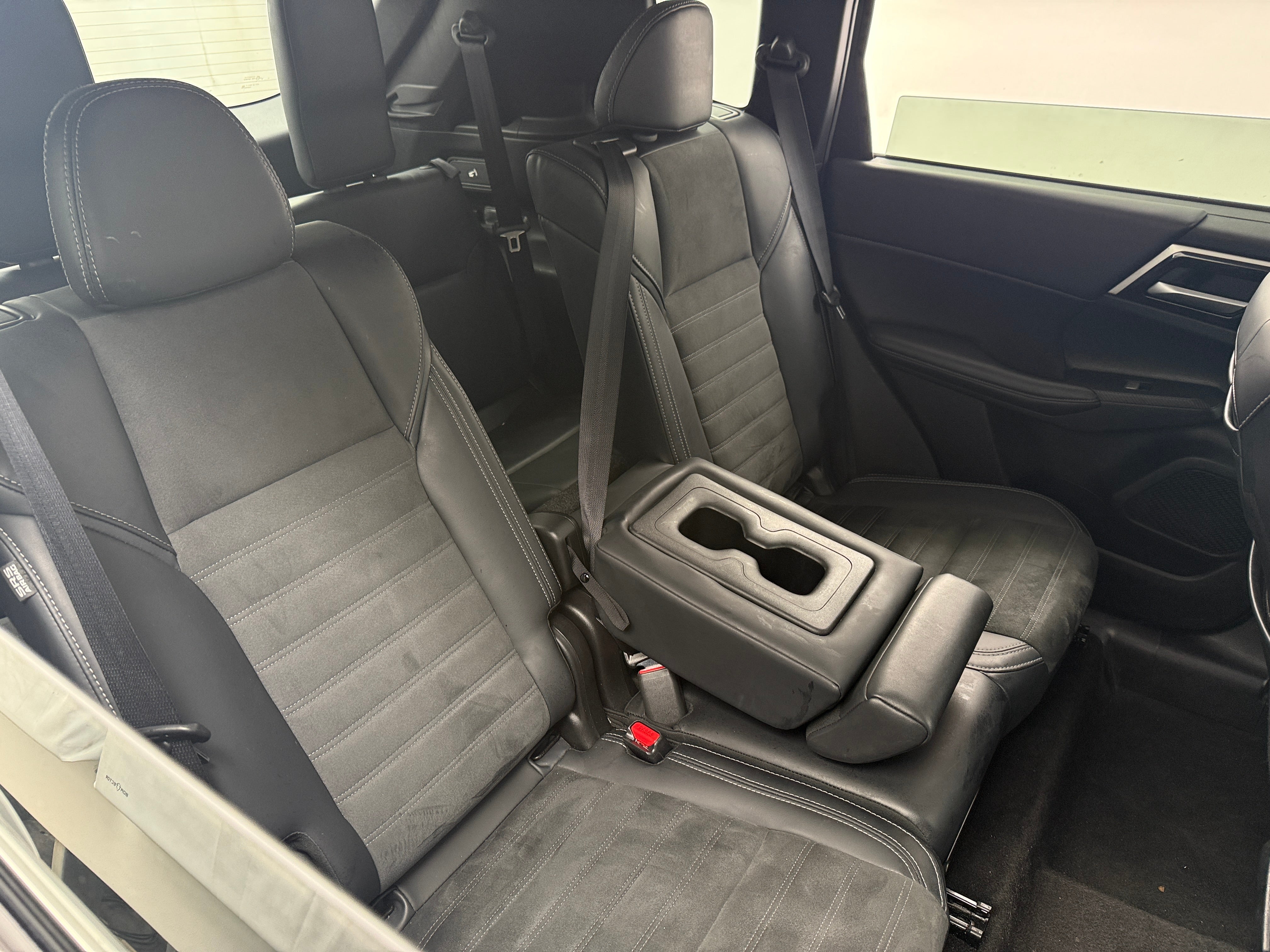 mitsubishi outlander 2024 JA4J3VA80RZ068931 image mitsubishi outlander 2024 JA4J3VA80RZ068931 image