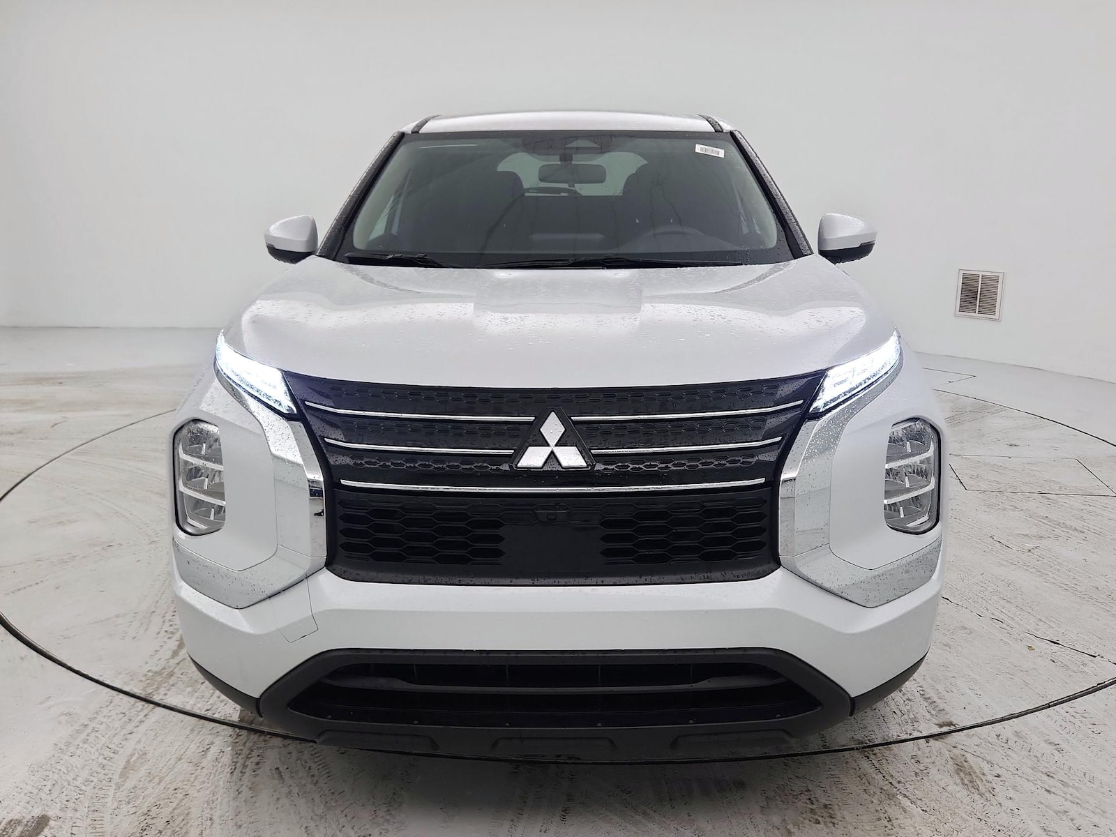 mitsubishi outlander 2024 JA4J3UA83RZ073115 image mitsubishi outlander 2024 JA4J3UA83RZ073115 image