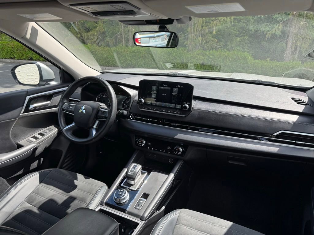 mitsubishi outlander 2024 JA4J3VA80RZ038179 image mitsubishi outlander 2024 JA4J3VA80RZ038179 image