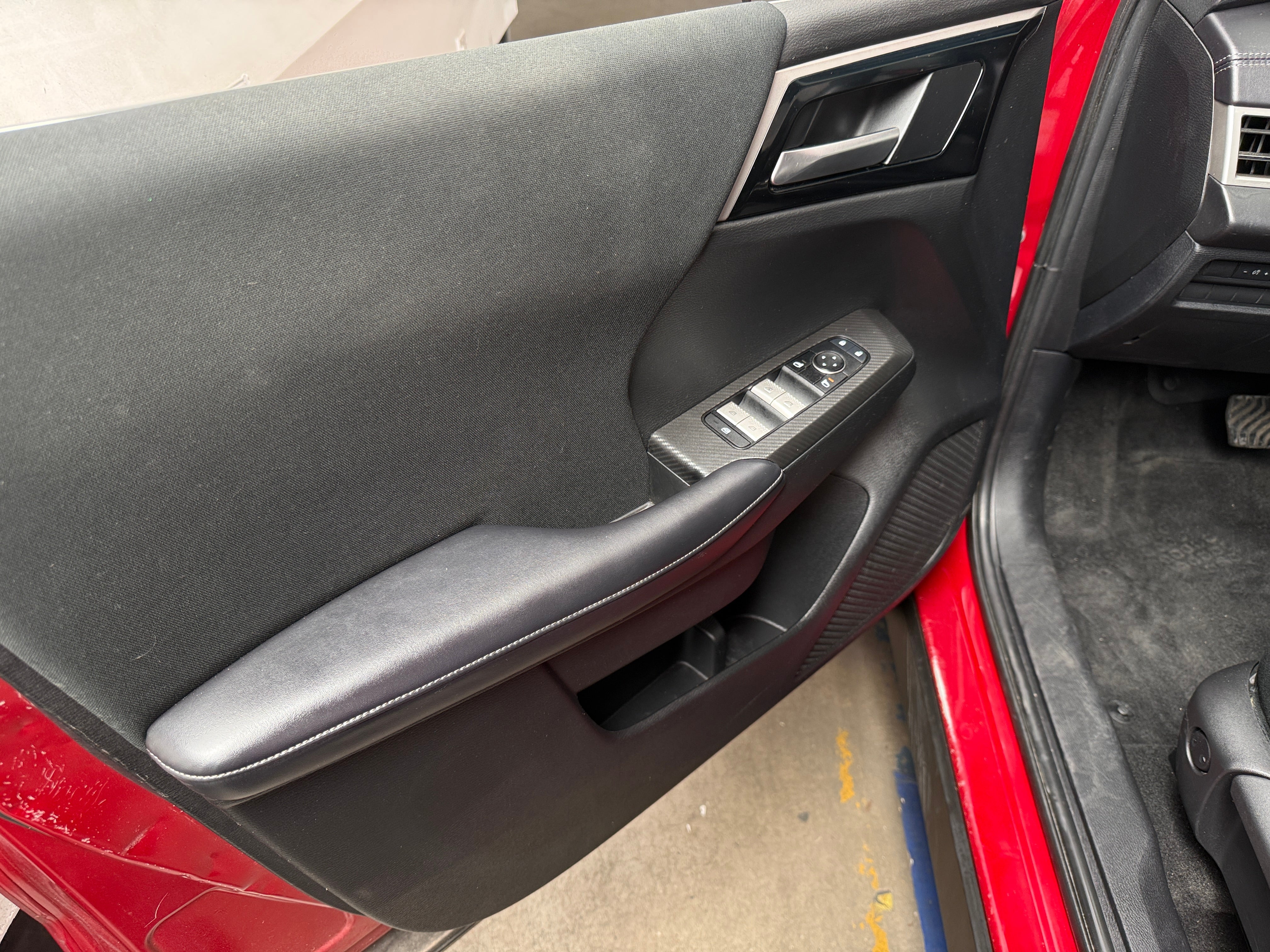 mitsubishi outlander 2024 JA4J4UA81RZ004937 image mitsubishi outlander 2024 JA4J4UA81RZ004937 image