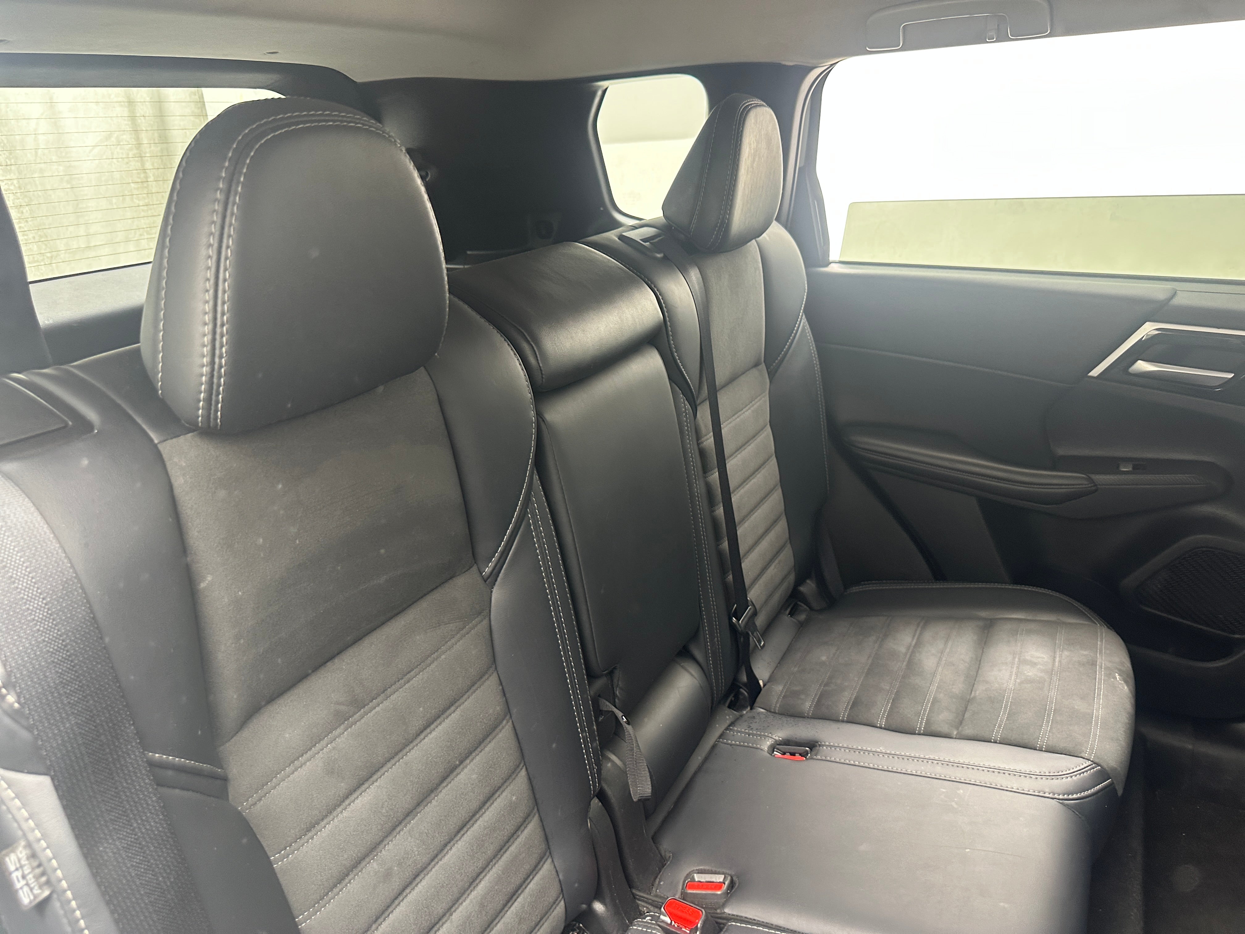 mitsubishi outlander 2024 JA4J4VA8XRZ048800 image mitsubishi outlander 2024 JA4J4VA8XRZ048800 image