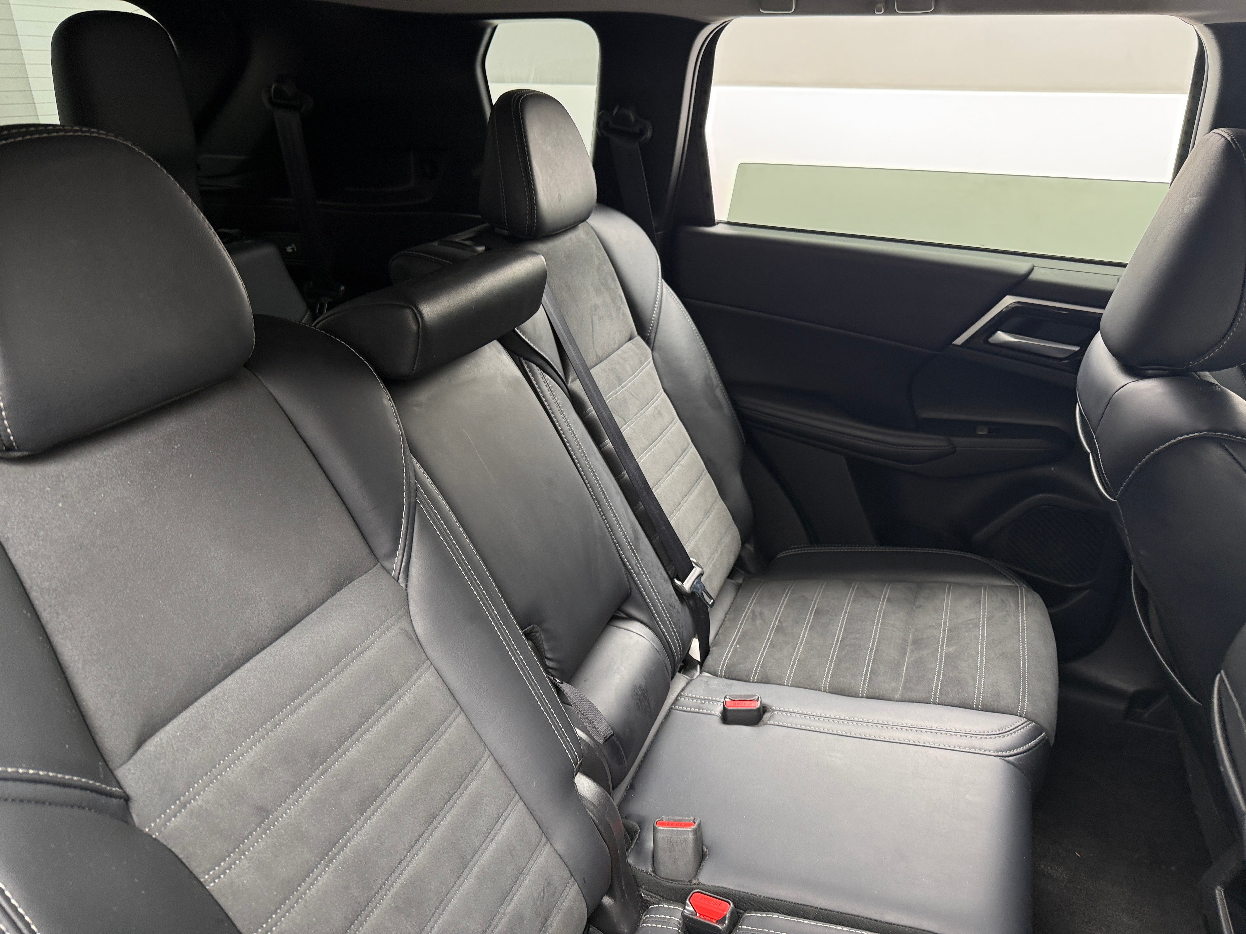 mitsubishi outlander 2024 JA4J4VA86RZ080806 image mitsubishi outlander 2024 JA4J4VA86RZ080806 image