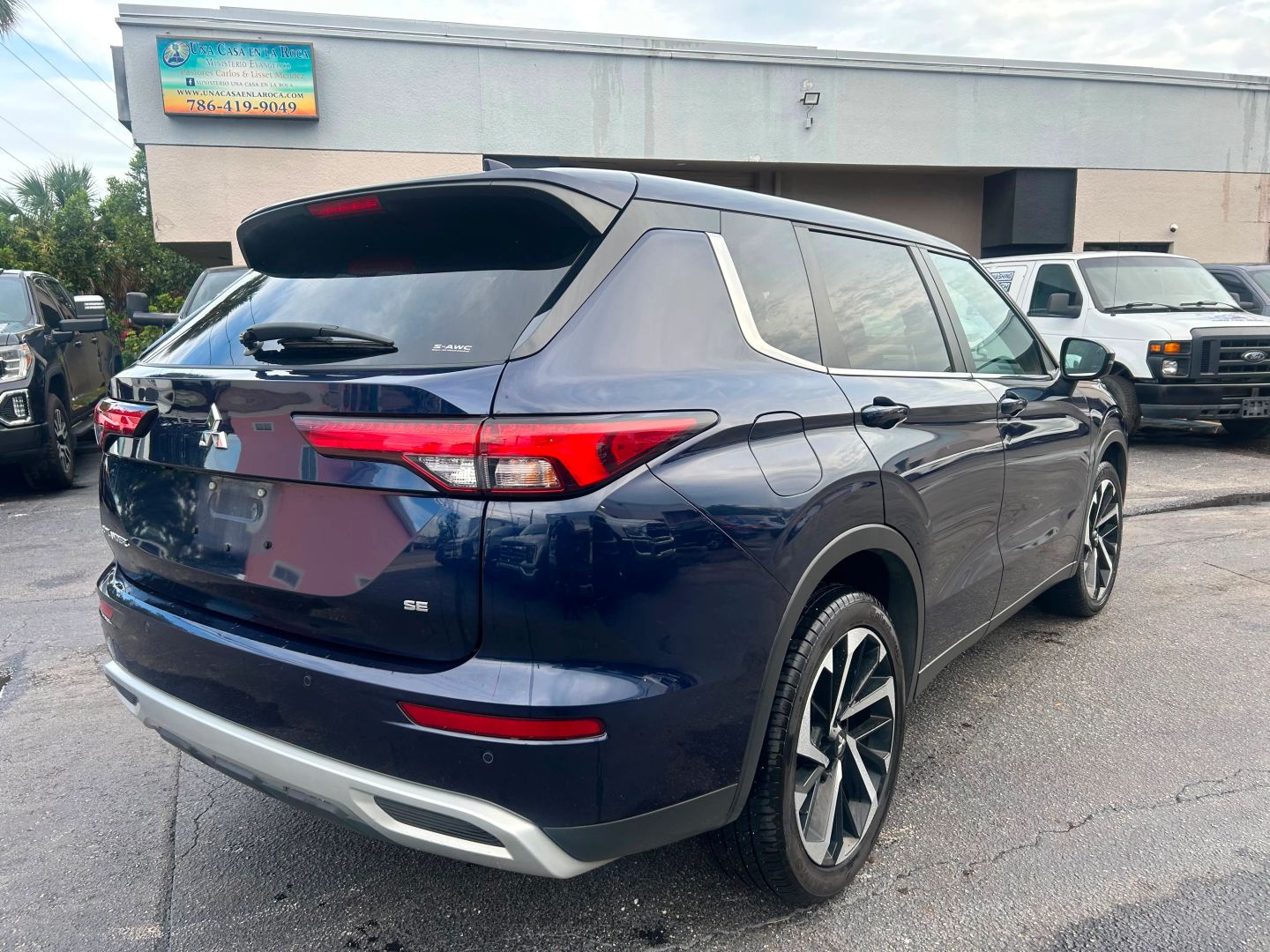 mitsubishi outlander 2024 JA4J4VA84RZ041793 image mitsubishi outlander 2024 JA4J4VA84RZ041793 image