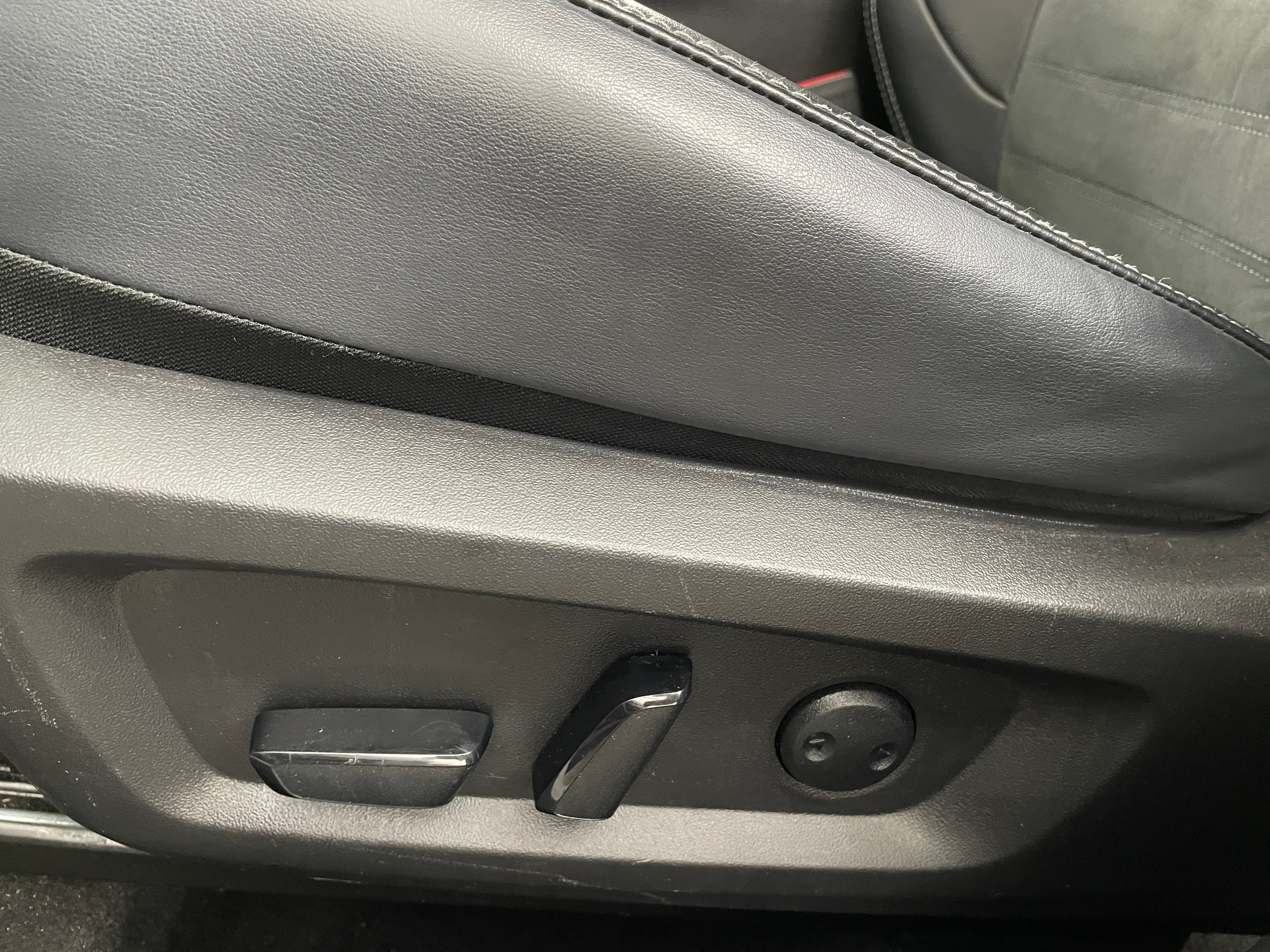 mitsubishi outlander 2024 JA4J3VA85RZ071243 image mitsubishi outlander 2024 JA4J3VA85RZ071243 image
