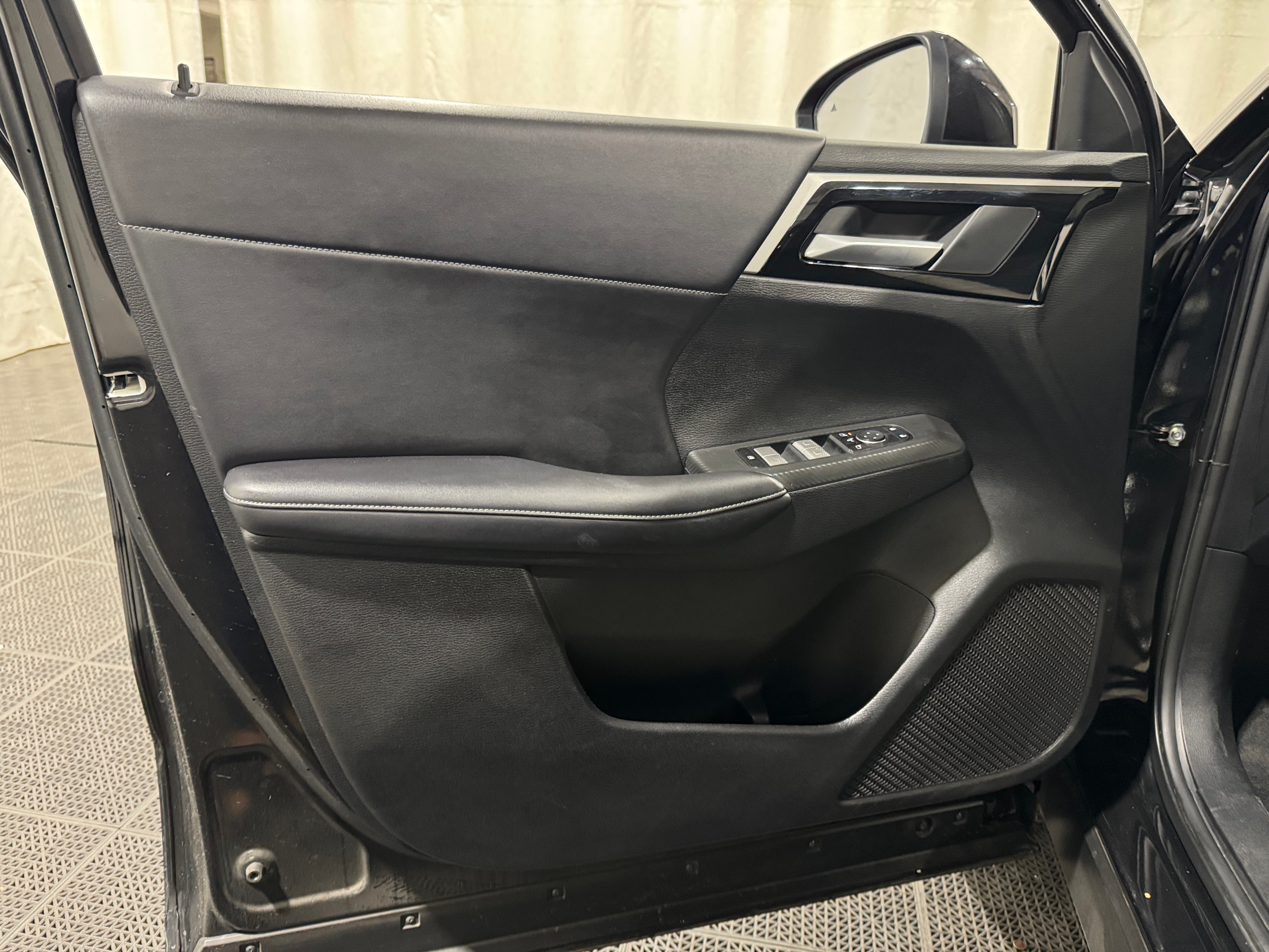 mitsubishi outlander 2024 JA4J4VA83RZ074784 image mitsubishi outlander 2024 JA4J4VA83RZ074784 image