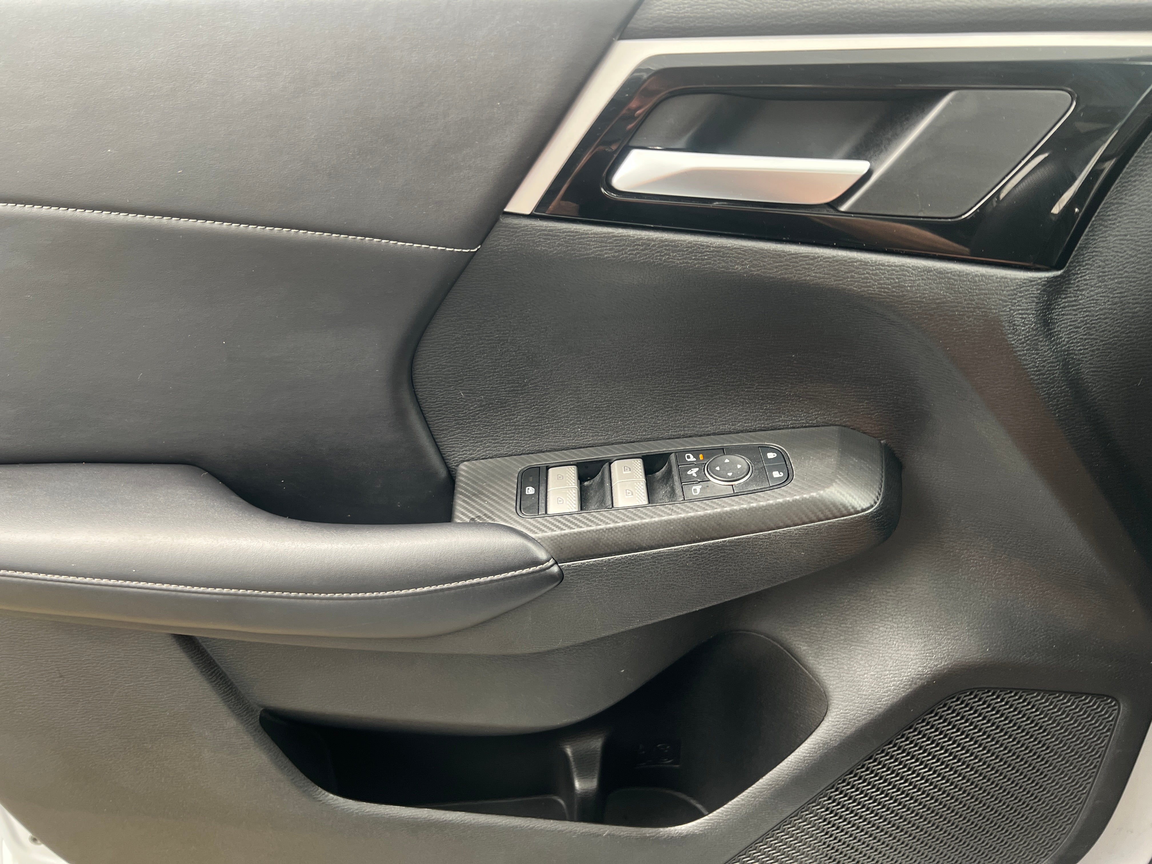 mitsubishi outlander 2024 JA4J3VA83RZ059835 image mitsubishi outlander 2024 JA4J3VA83RZ059835 image