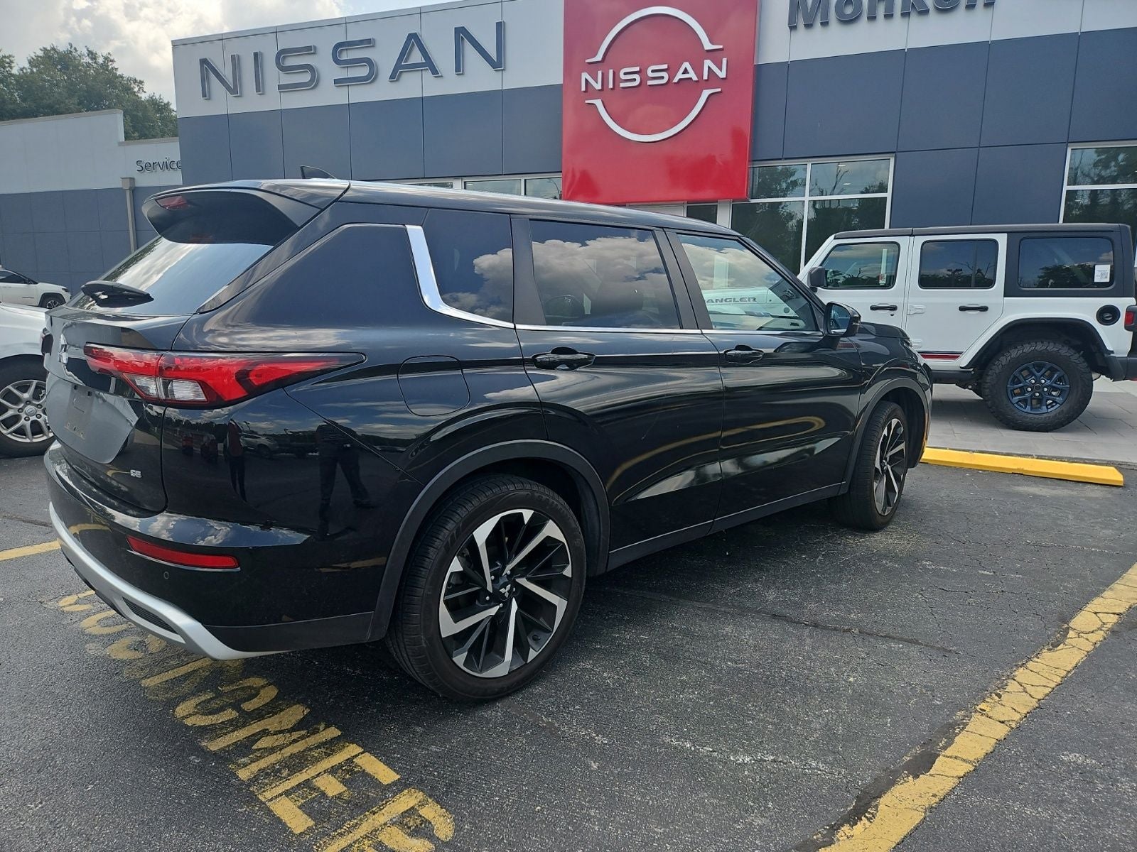 mitsubishi outlander 2024 JA4J3VA89RZ069396 image mitsubishi outlander 2024 JA4J3VA89RZ069396 image