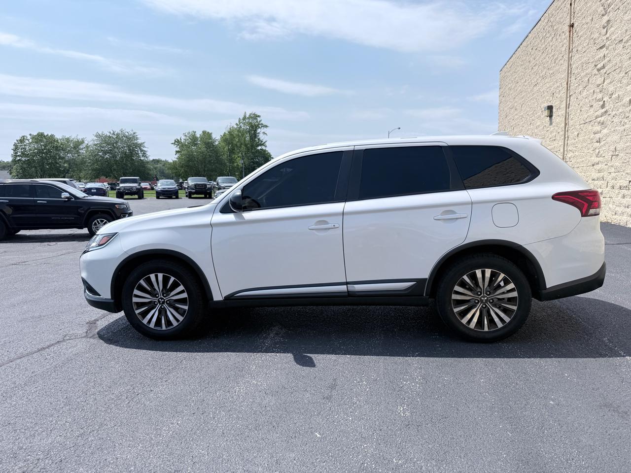 mitsubishi outlander 2020 JA4AD2A33LZ042301 image mitsubishi outlander 2020 JA4AD2A33LZ042301 image