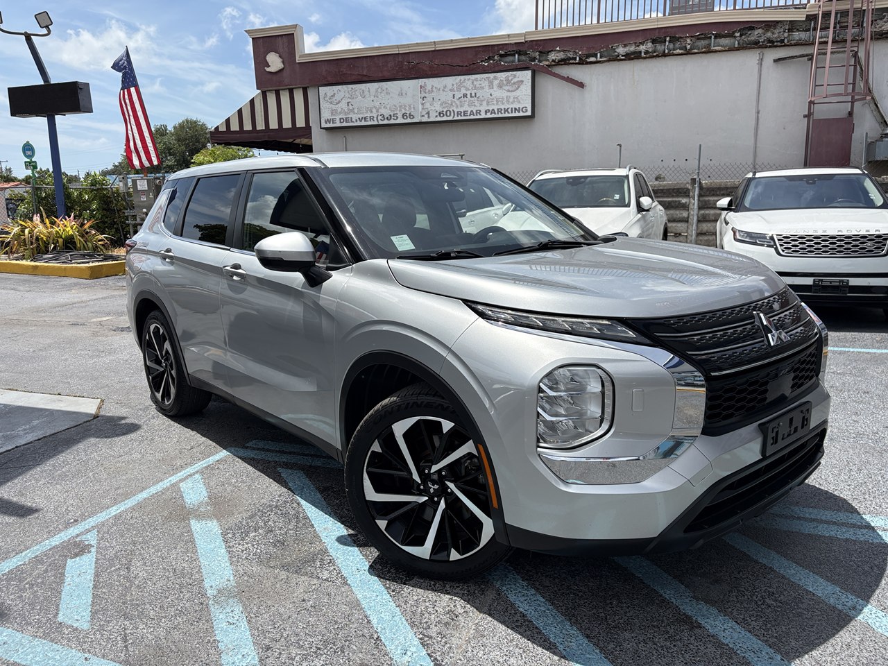 mitsubishi outlander 2022 JA4J4TA84NZ047690 image