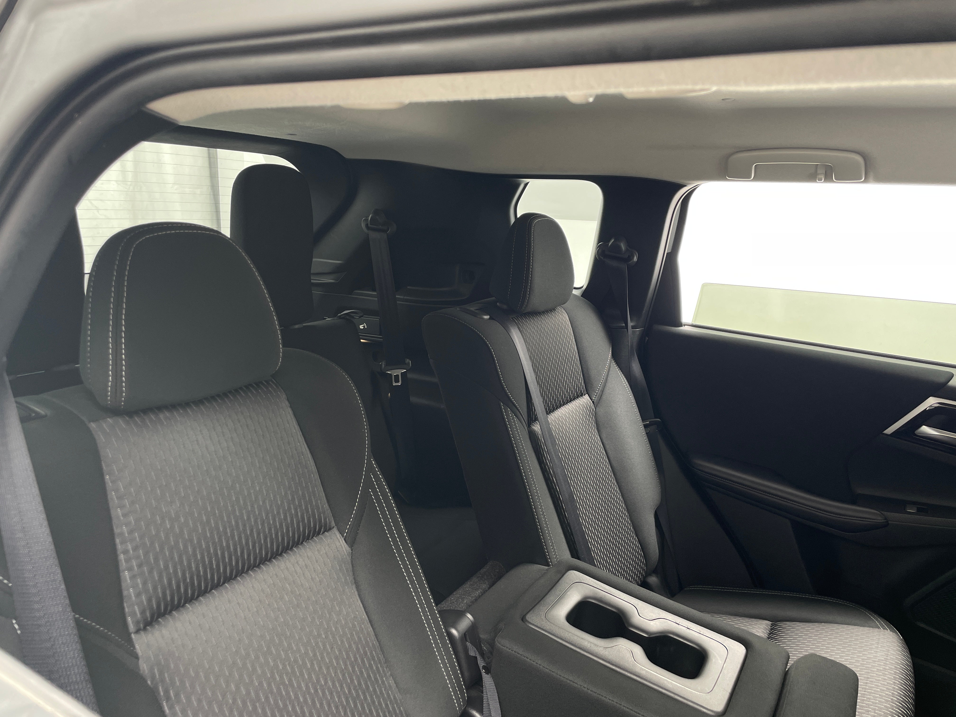 mitsubishi outlander 2025 JA4J3UA87SZ020715 image mitsubishi outlander 2025 JA4J3UA87SZ020715 image