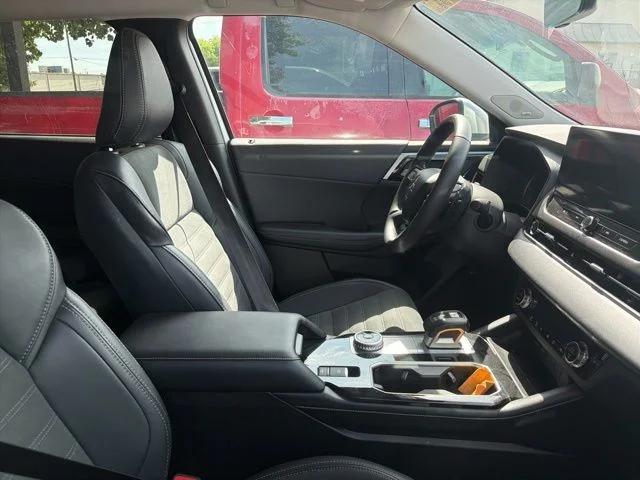 mitsubishi outlander 2025 JA4J4VA8XSZ016130 image mitsubishi outlander 2025 JA4J4VA8XSZ016130 image