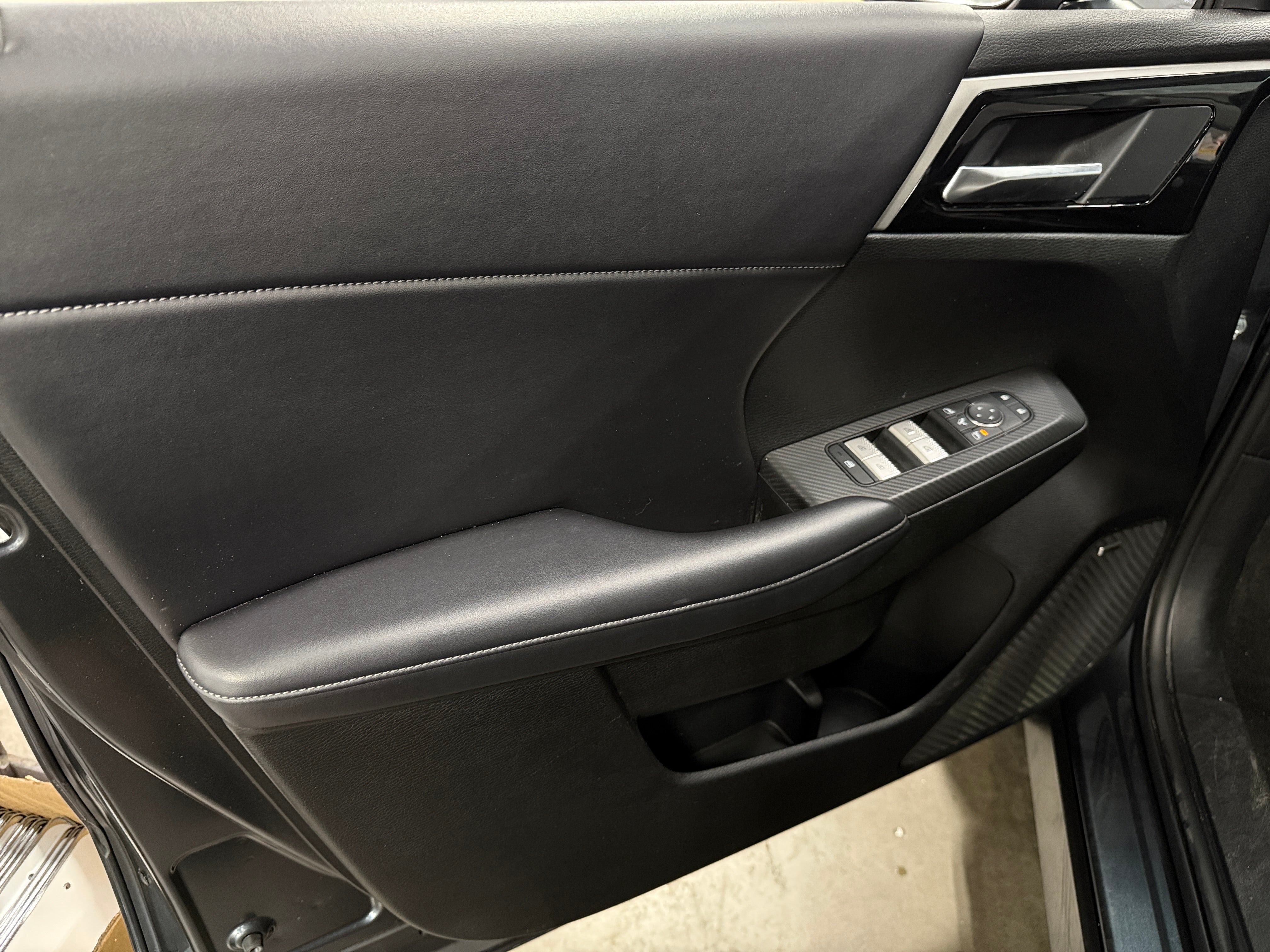 mitsubishi outlander 2025 JA4J3VA88SZ036234 image mitsubishi outlander 2025 JA4J3VA88SZ036234 image