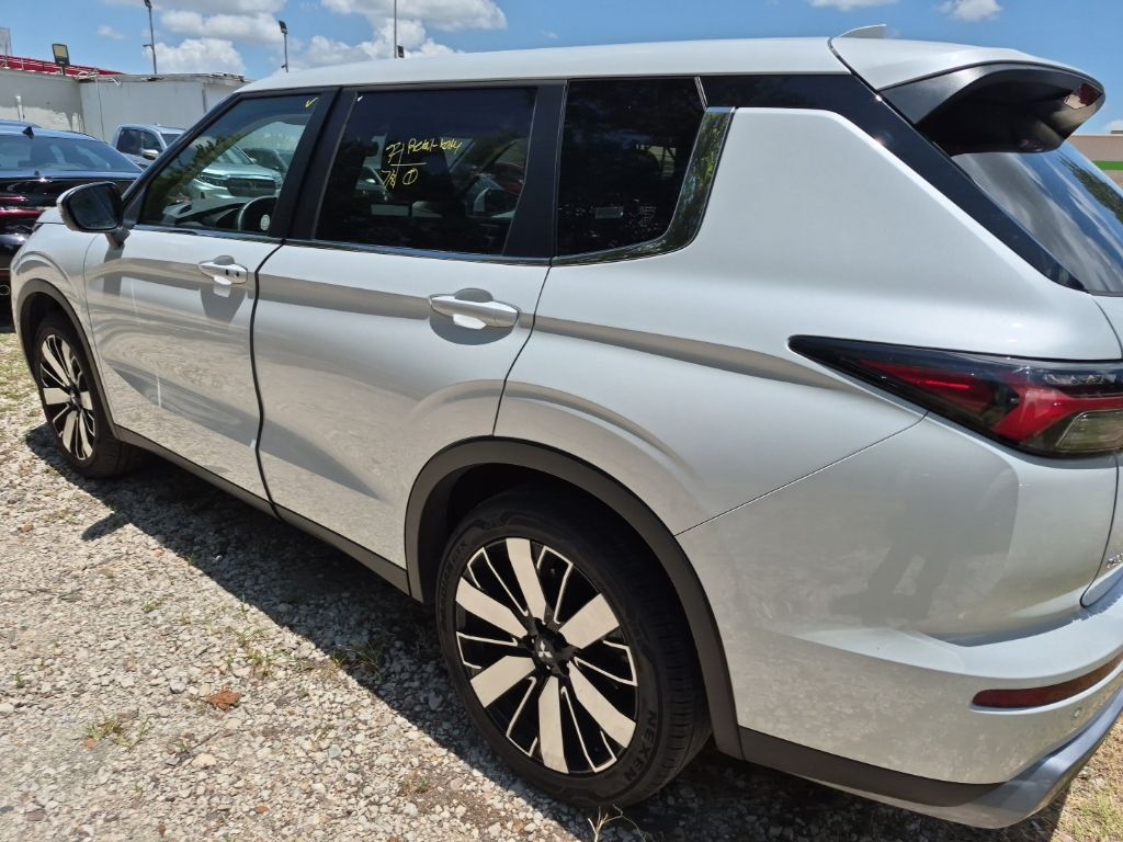 mitsubishi outlander 2025 JA4J4VA86SZ057600 image mitsubishi outlander 2025 JA4J4VA86SZ057600 image