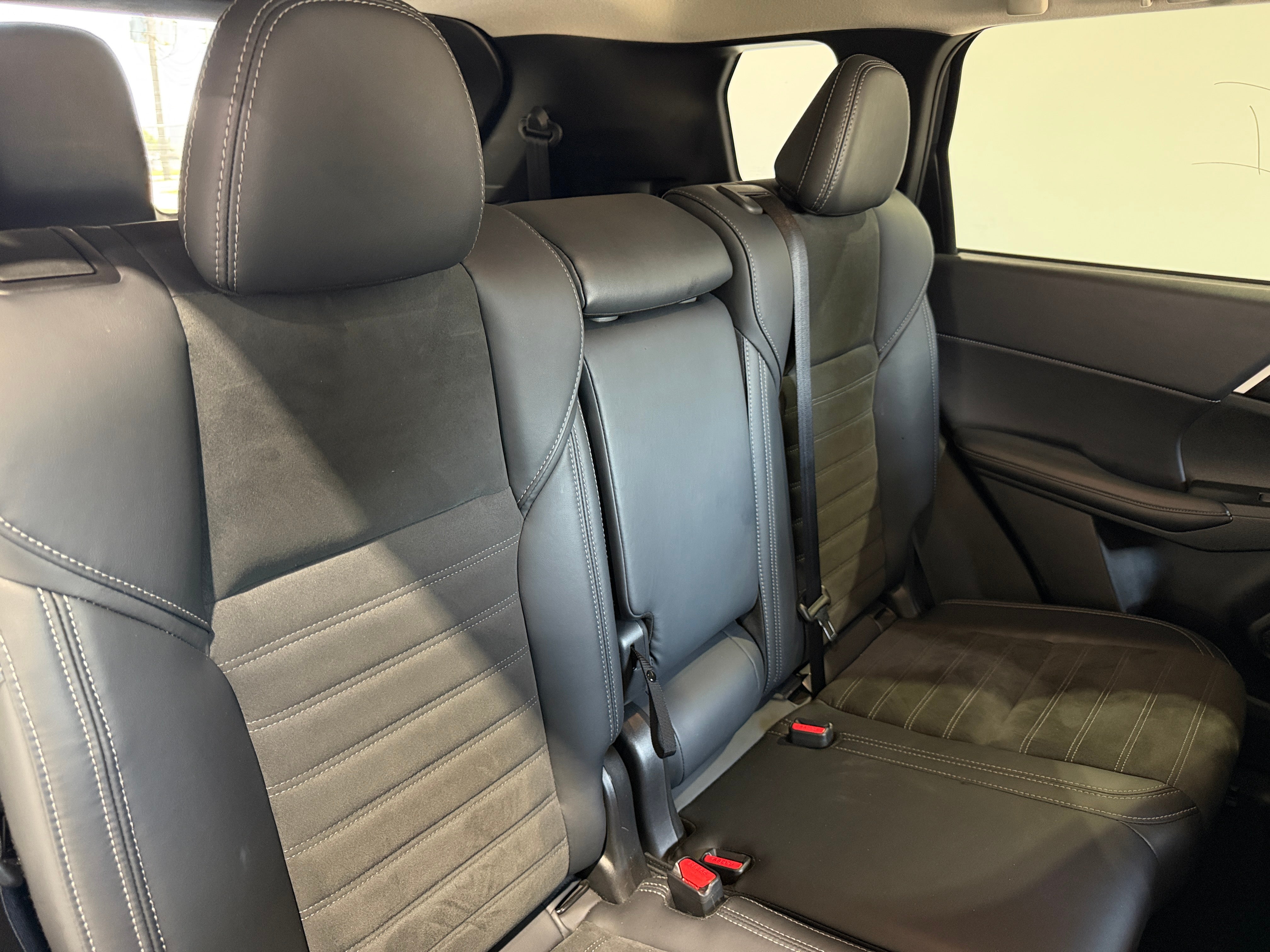 mitsubishi outlander 2025 JA4J4VA86SZ040036 image mitsubishi outlander 2025 JA4J4VA86SZ040036 image