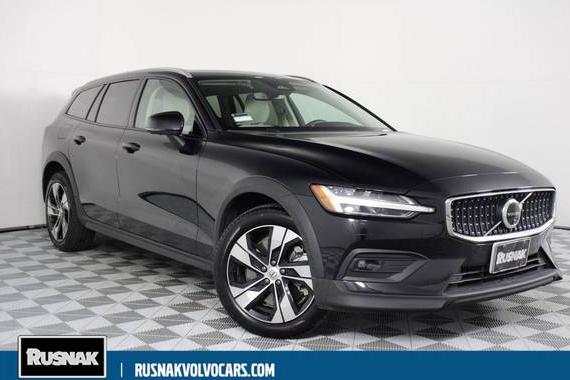 VOLVO V60CC 2024 YV4L12WY0R2136372 image