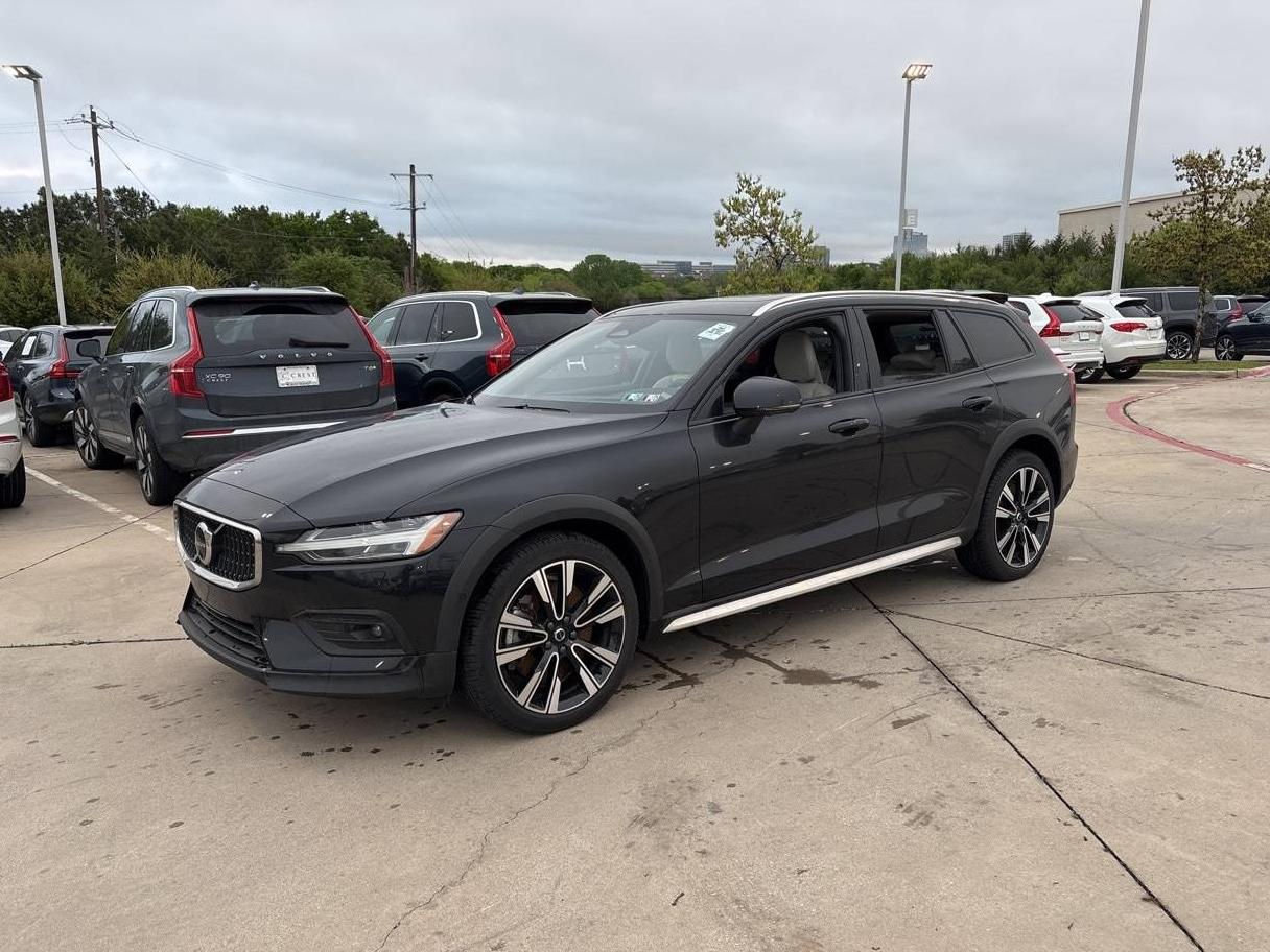 VOLVO V60CC 2024 YV4L12WB4R2139593 image
