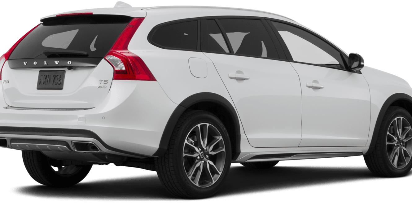 VOLVO V60CC 2015 YV4612HM7F1000359 image