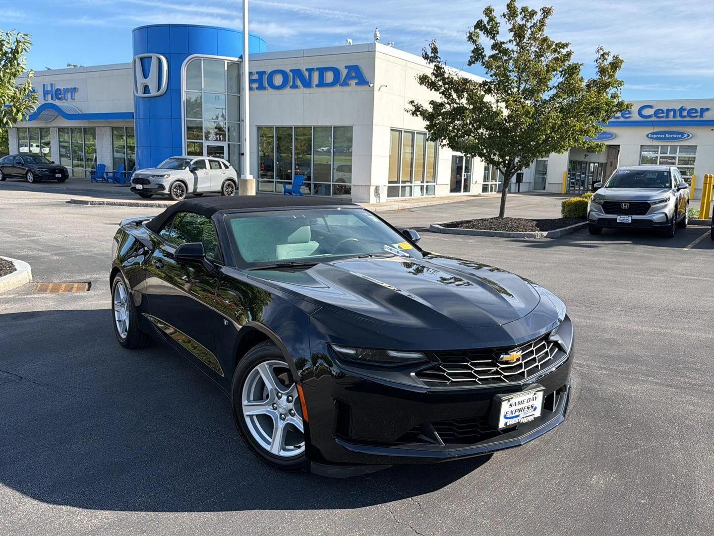 chevrolet camaro 2023 1G1FB3DS4P0110618 image chevrolet camaro 2023 1G1FB3DS4P0110618 image