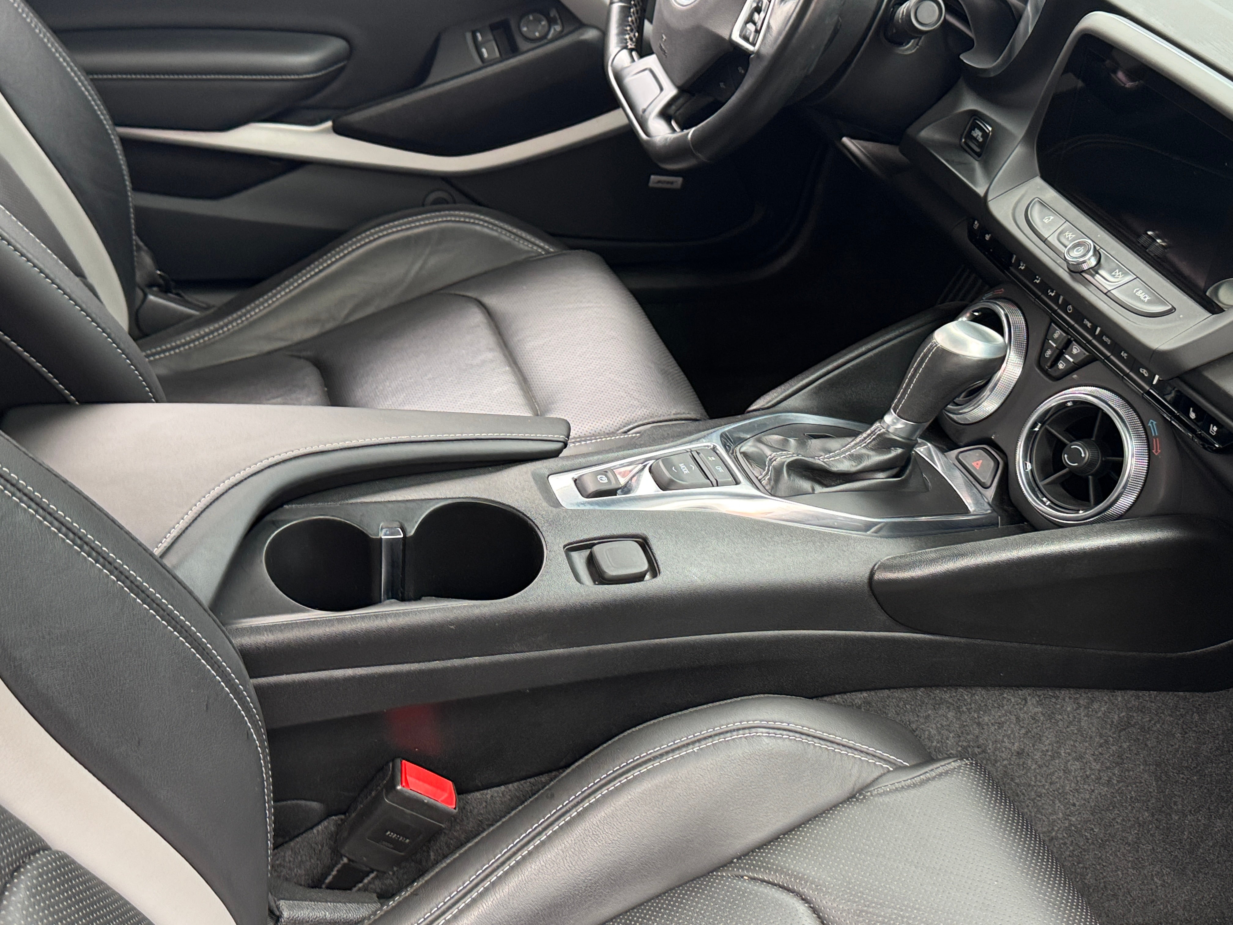 chevrolet camaro 2019 1G1FD1RSXK0157684 image chevrolet camaro 2019 1G1FD1RSXK0157684 image