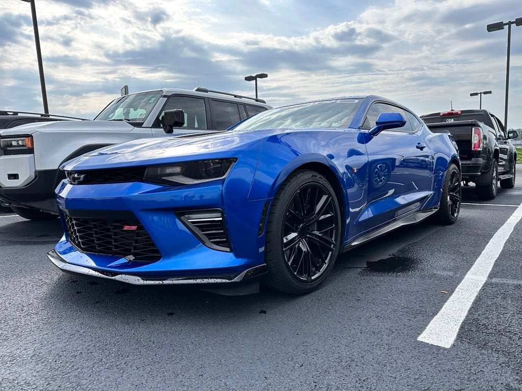 chevrolet camaro 2018 1G1FE1R72J0100743 image chevrolet camaro 2018 1G1FE1R72J0100743 image