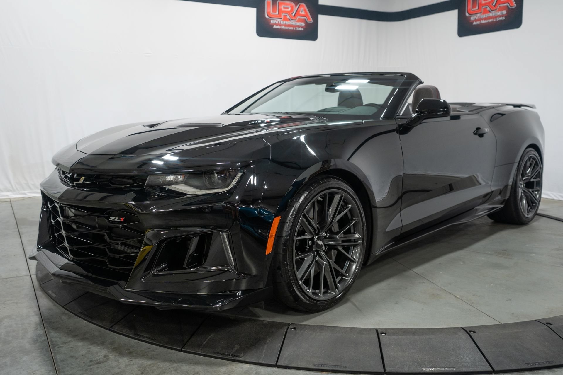 chevrolet camaro 2018 1G1FK3D62J0174070 image chevrolet camaro 2018 1G1FK3D62J0174070 image