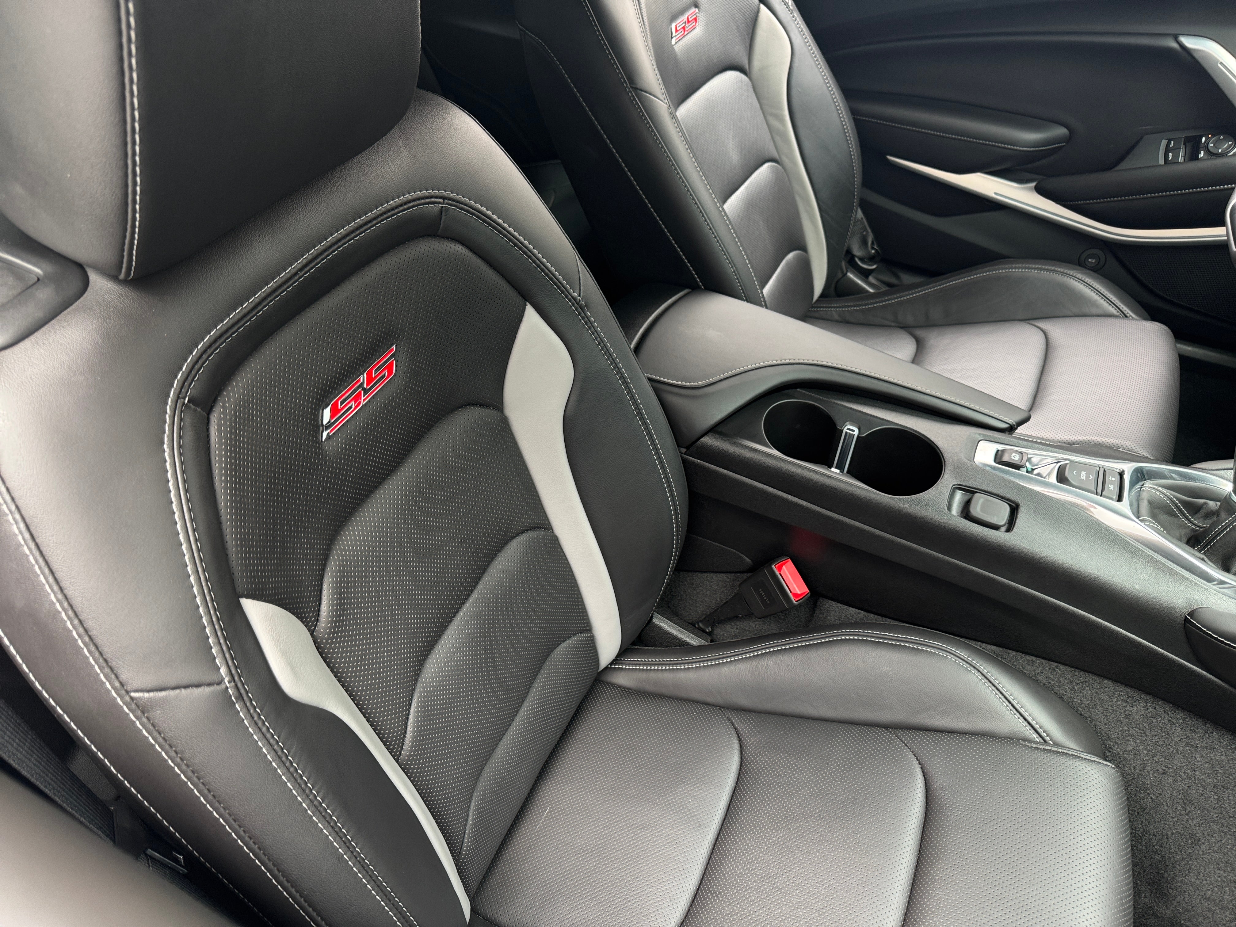 chevrolet camaro 2018 1G1FG3D75J0179855 image chevrolet camaro 2018 1G1FG3D75J0179855 image
