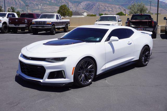 chevrolet camaro 2018 1G1FK1R65J0111820 image chevrolet camaro 2018 1G1FK1R65J0111820 image